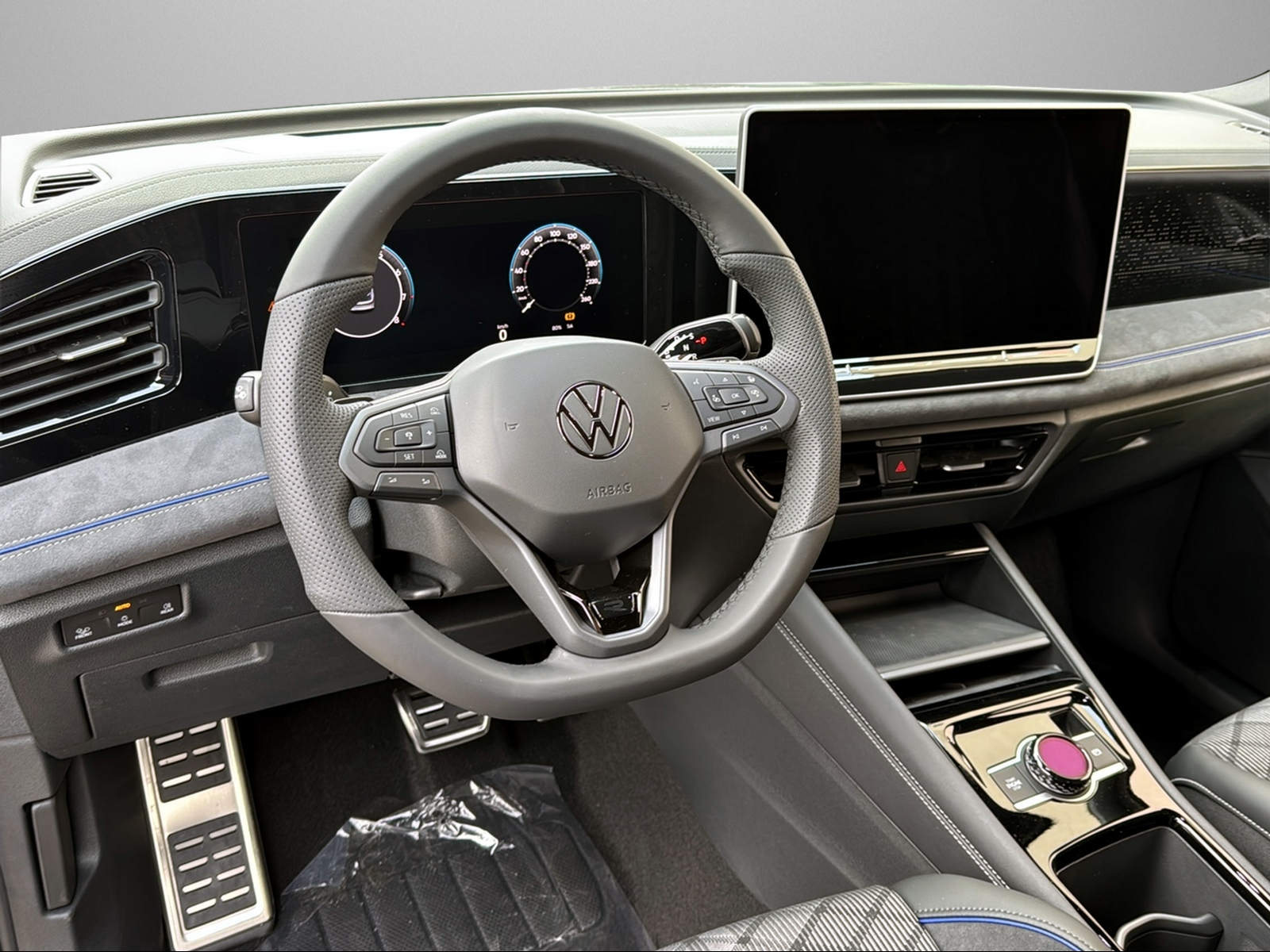 VW Tiguan 2.0 TSI DSG R-Line United 4Motion-image-7
