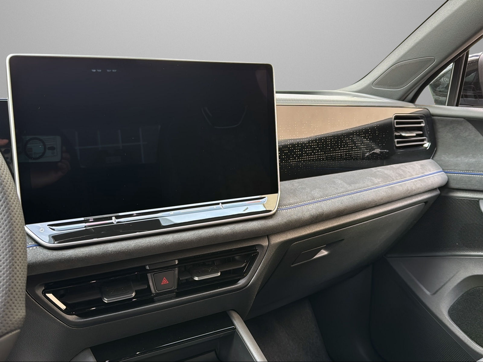 VW Tiguan 2.0 TSI DSG R-Line United 4Motion-image-10