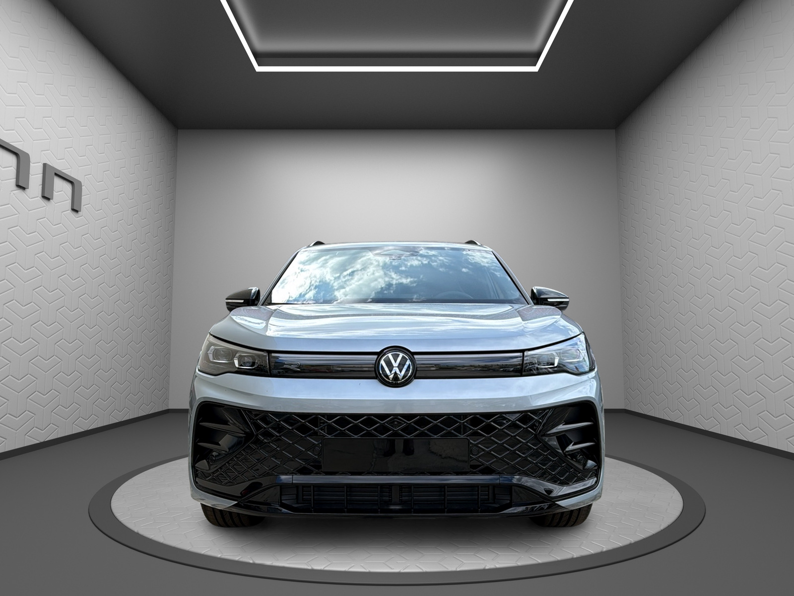 VW Tiguan 2.0 TSI DSG R-Line United 4Motion-image-3