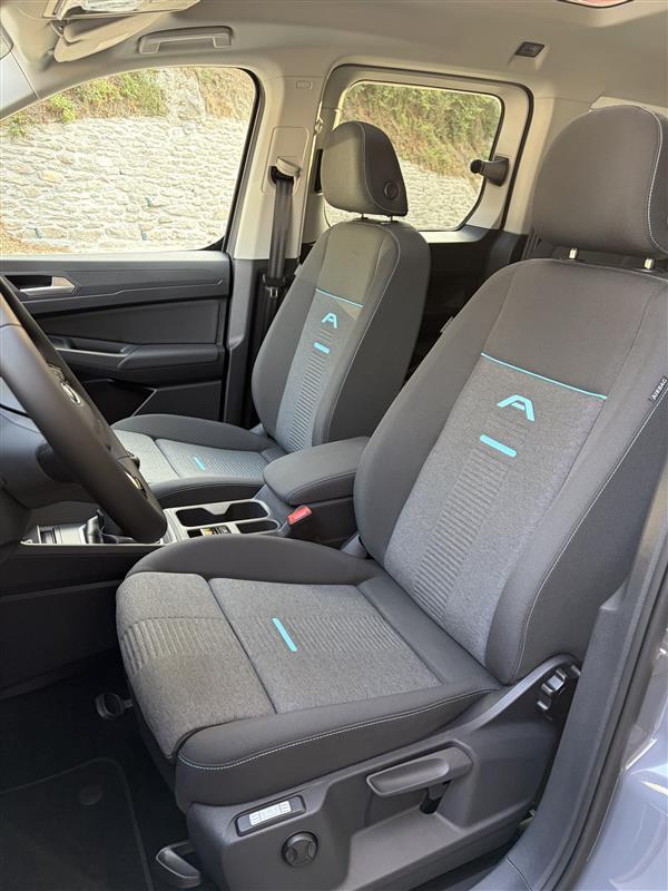 FORD Tourneo Connect 2.0 EcoBlue AWD Active-image-5