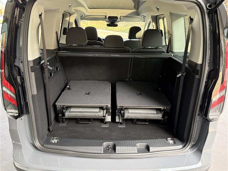 FORD Tourneo Connect 2.0 EcoBlue AWD Active-image-9