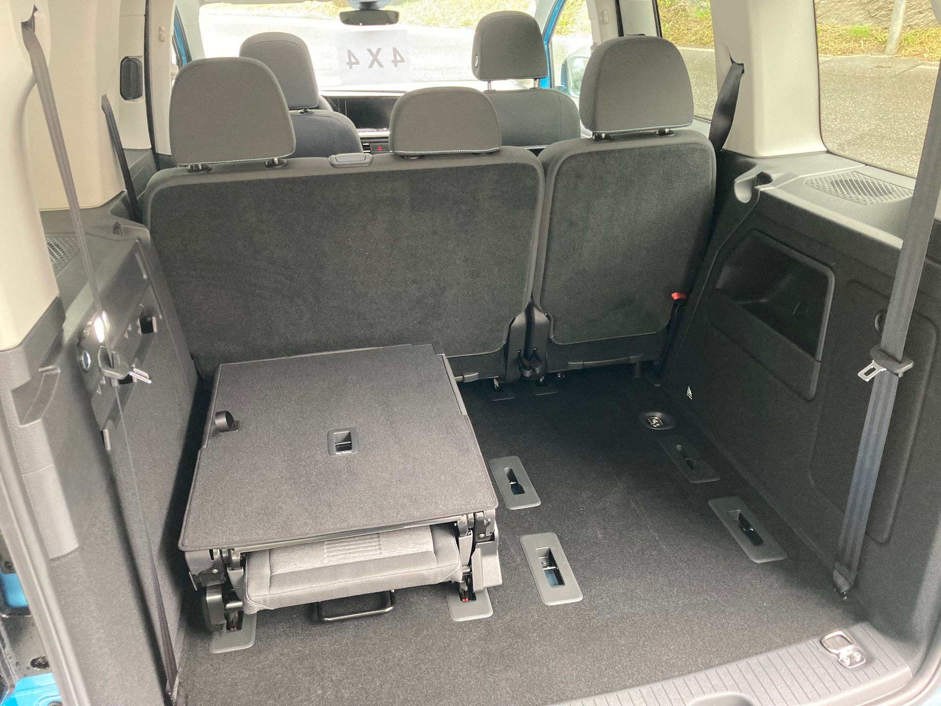 FORD Tourneo Connect 2.0 EcoBlue AWD Active-image-11