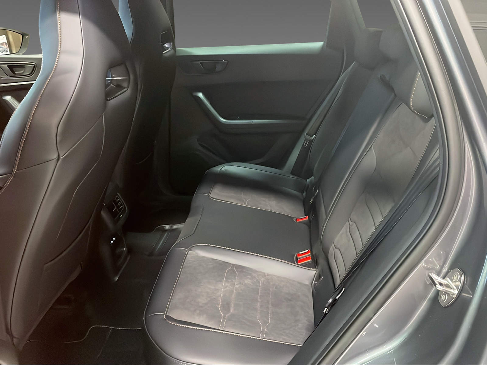 CUPRA Ateca 2.0 TSI VZ 4Drive DSG-image-11