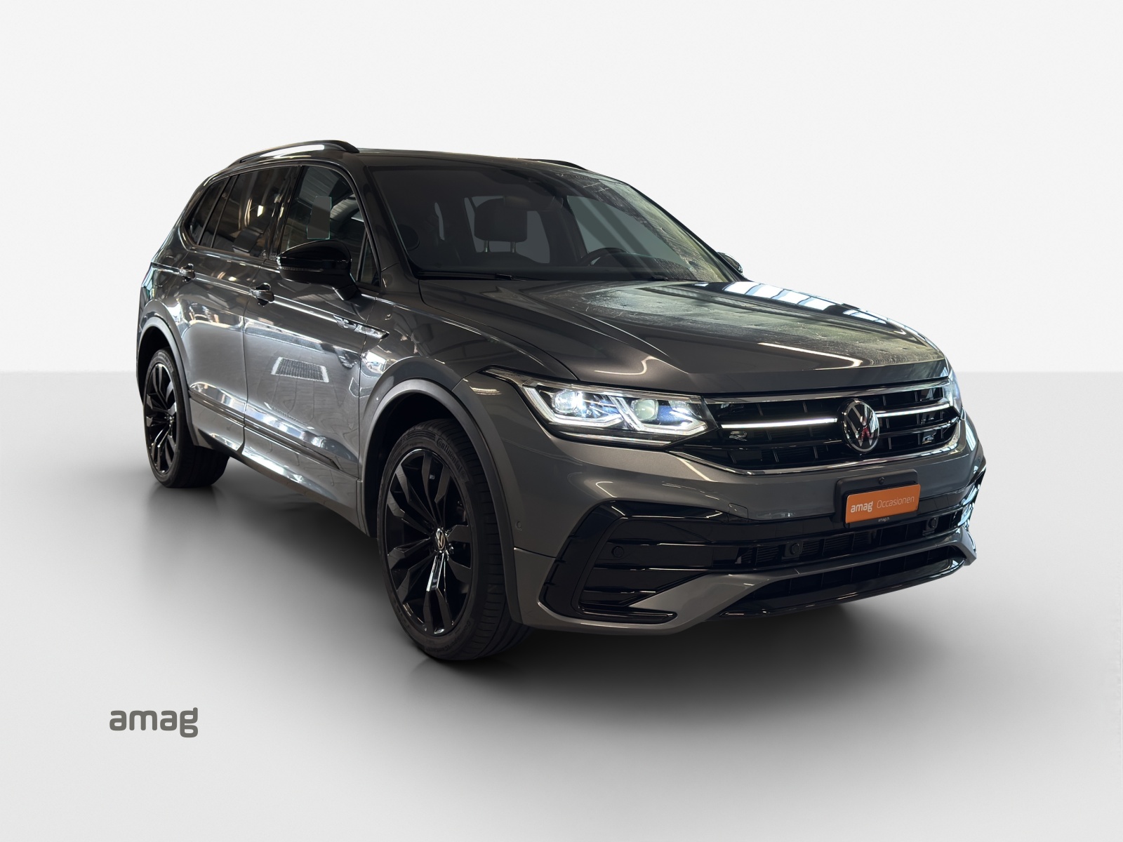 VW Tiguan Allspace 2.0TSI R-Line 4Motion DSG-image-5