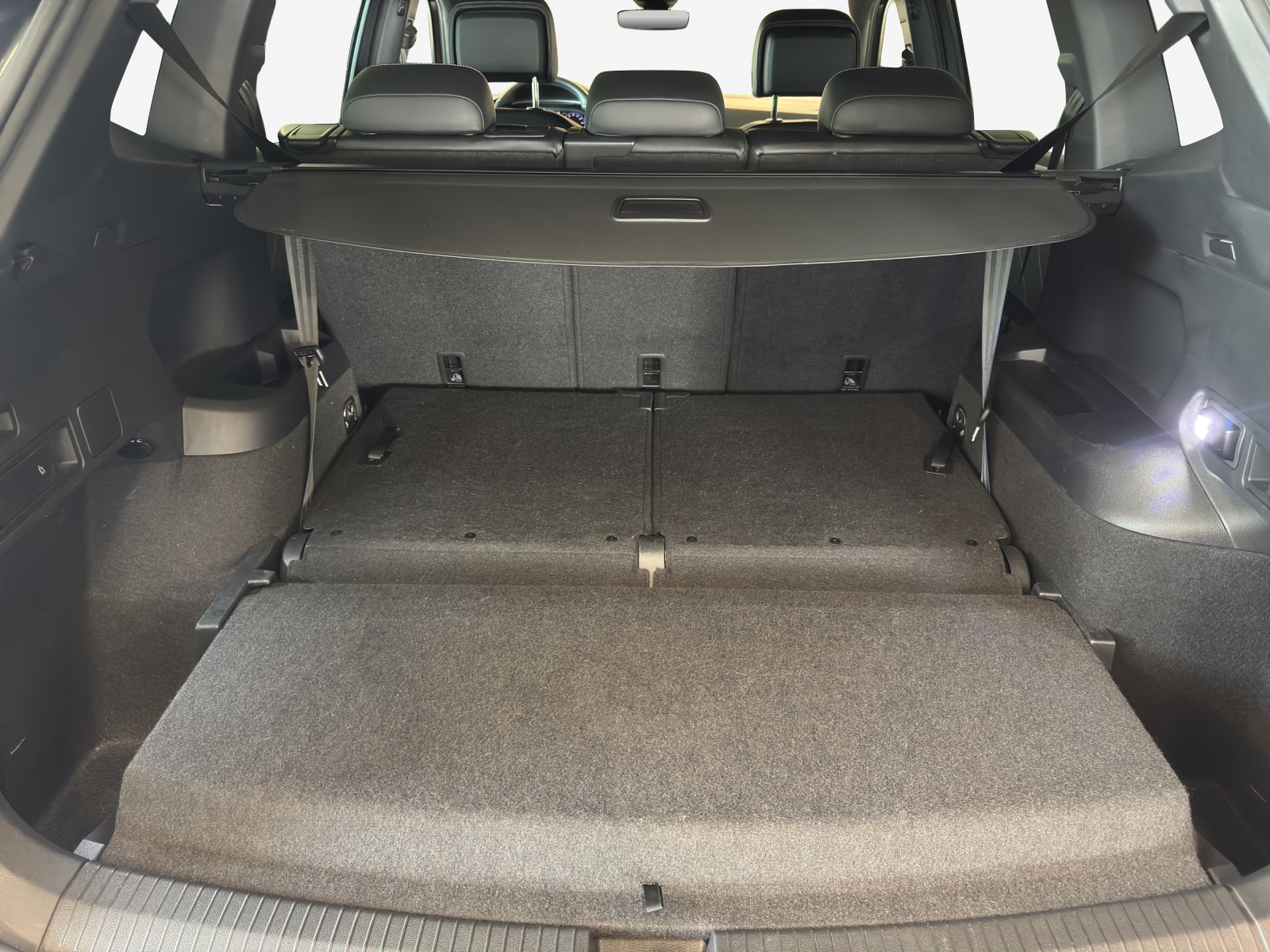 VW Tiguan Allspace 2.0TSI R-Line 4Motion DSG-image-12