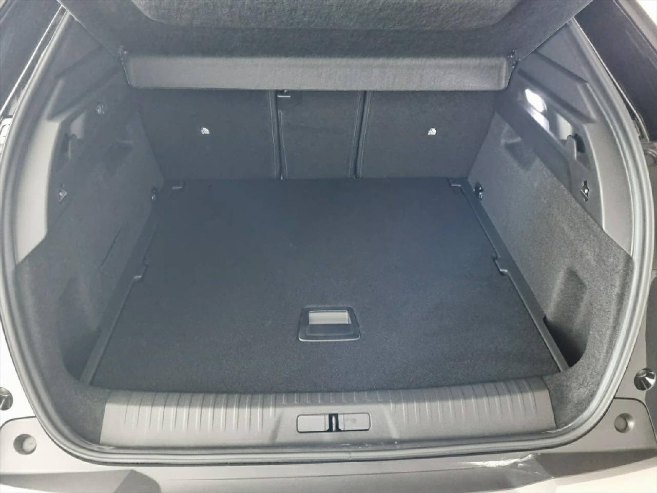 PEUGEOT 3008 1.2 Hybrid 145PS GT *Automat*-image-15