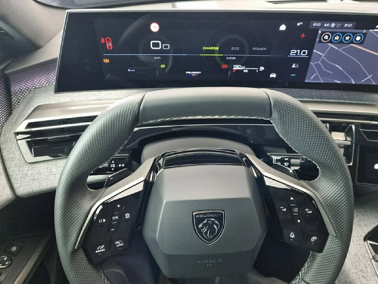 PEUGEOT 3008 1.2 Hybrid 145PS GT *Automat*-image-6