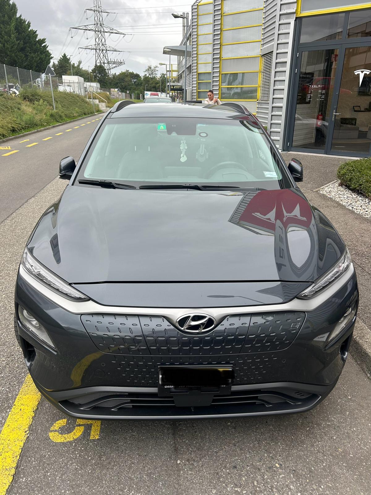 HYUNDAI 64 kWh Electric Bluelink Edition-image-3