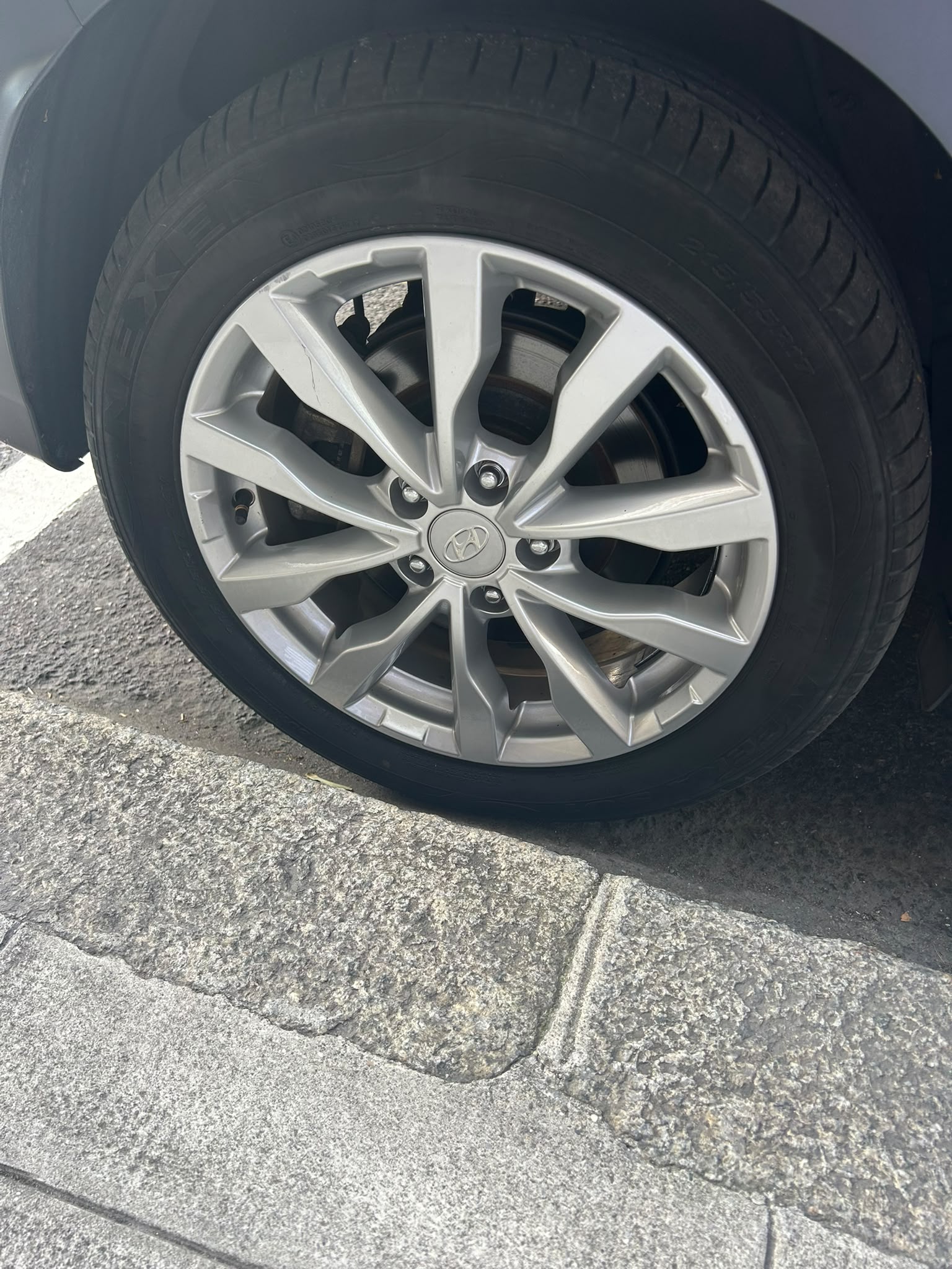 HYUNDAI 64 kWh Electric Bluelink Edition-image-5