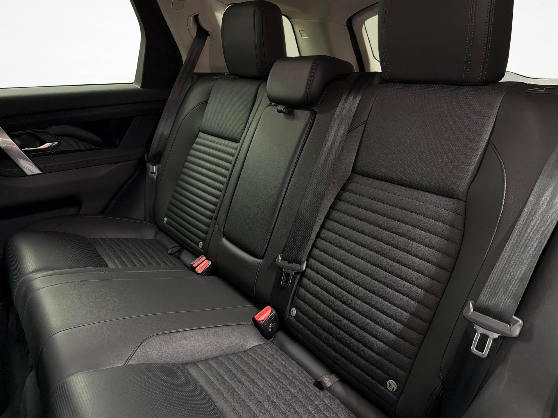 LAND ROVER Discovery Sport 2.0 SD4 200 SE-image-10