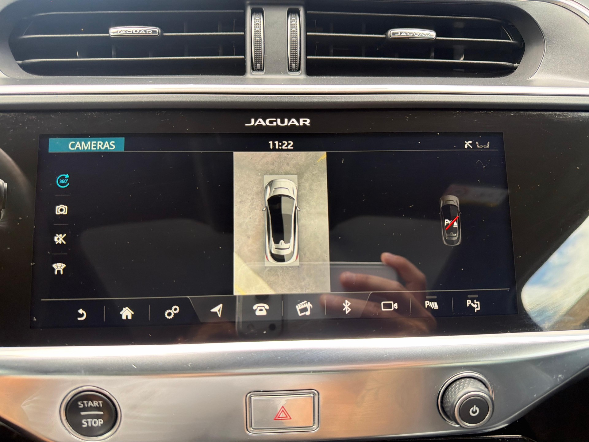 JAGUAR I-Pace EV400 SE AWD-image-12