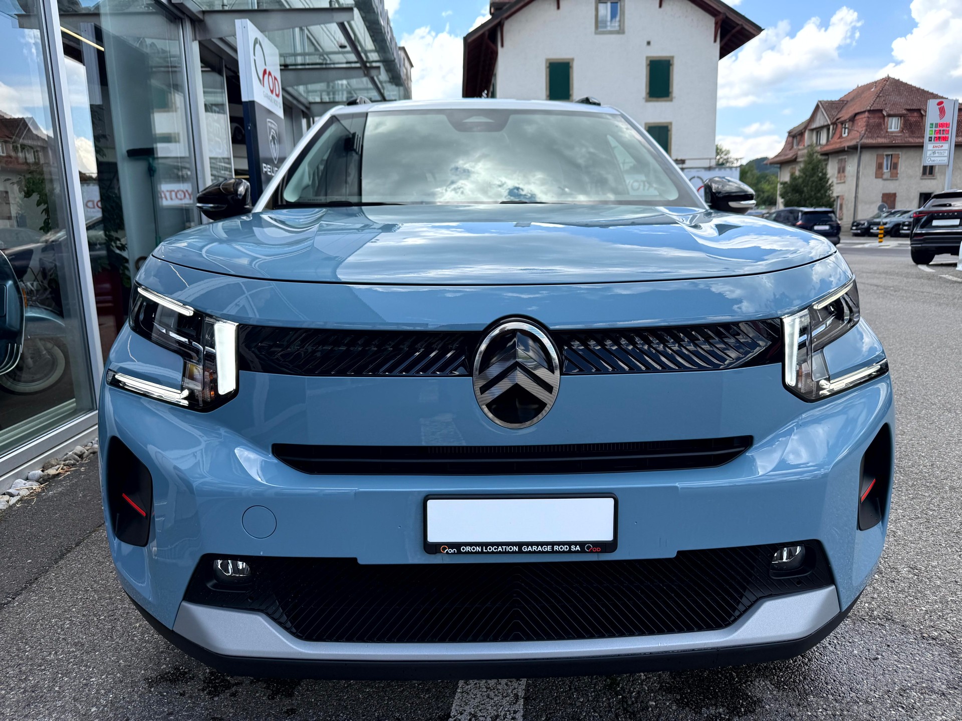 CITROEN e-C3 44kWh Long Range Max Tricolore Bleu Monte Carlo-image-1