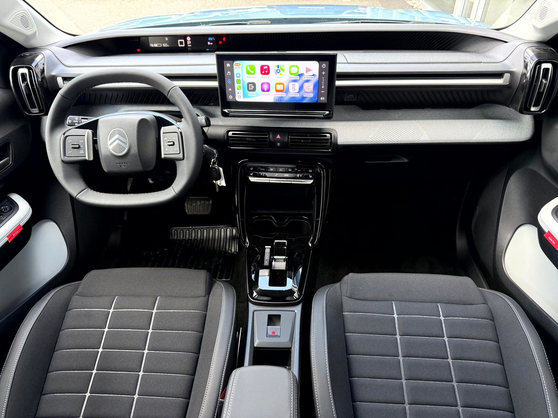 CITROEN e-C3 44kWh Long Range Max Tricolore Bleu Monte Carlo-image-12