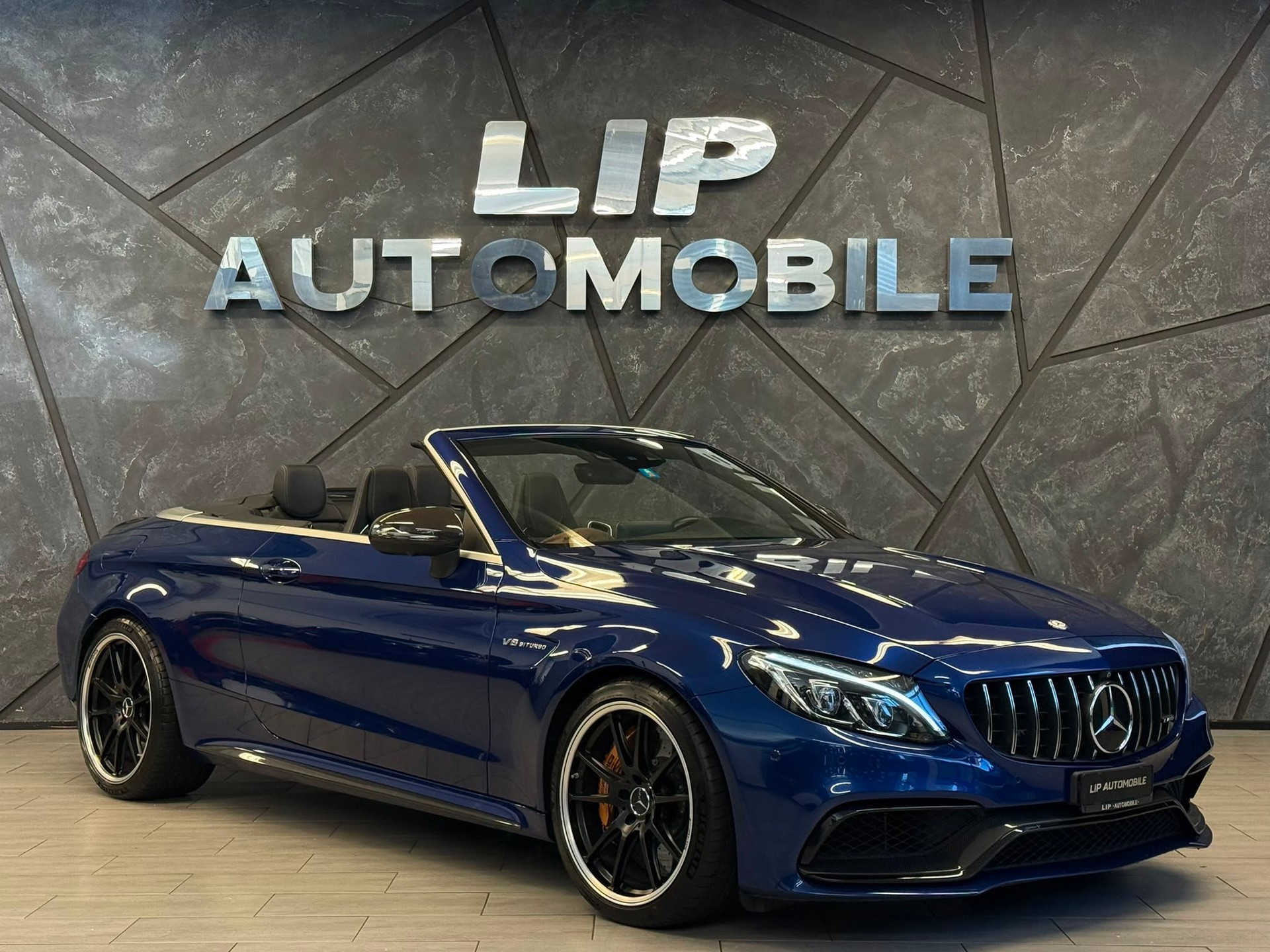 MERCEDES-BENZ C 63 S Cabriolet AMG Speedshift-image-2