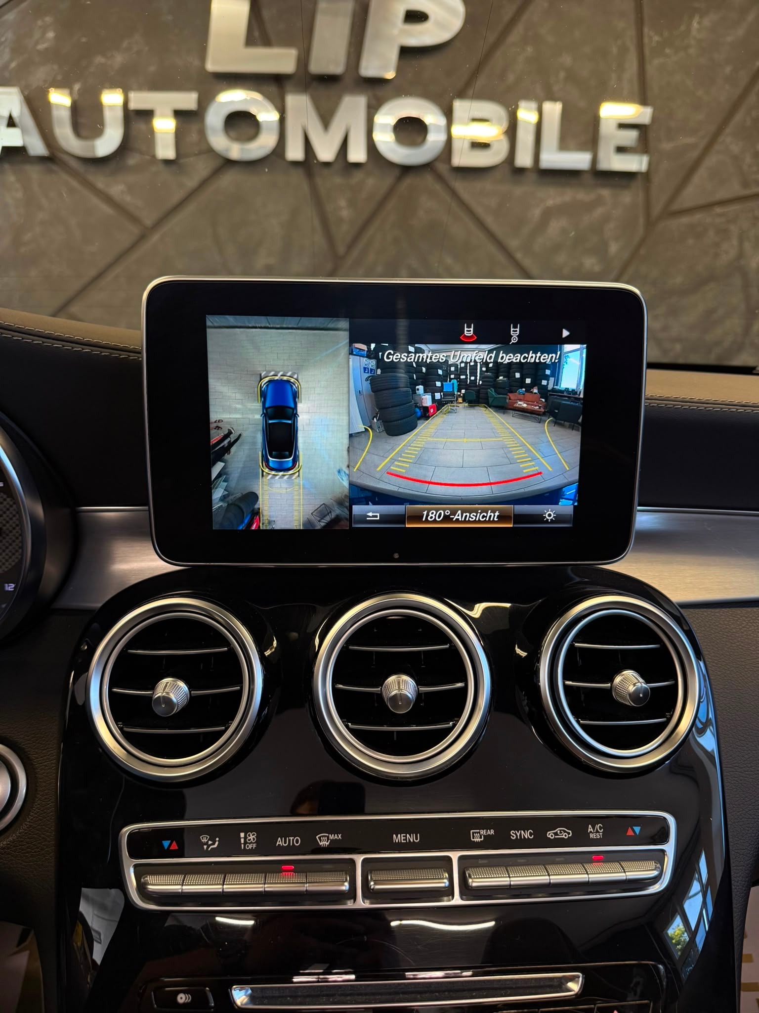 MERCEDES-BENZ C 63 S Cabriolet AMG Speedshift-image-11