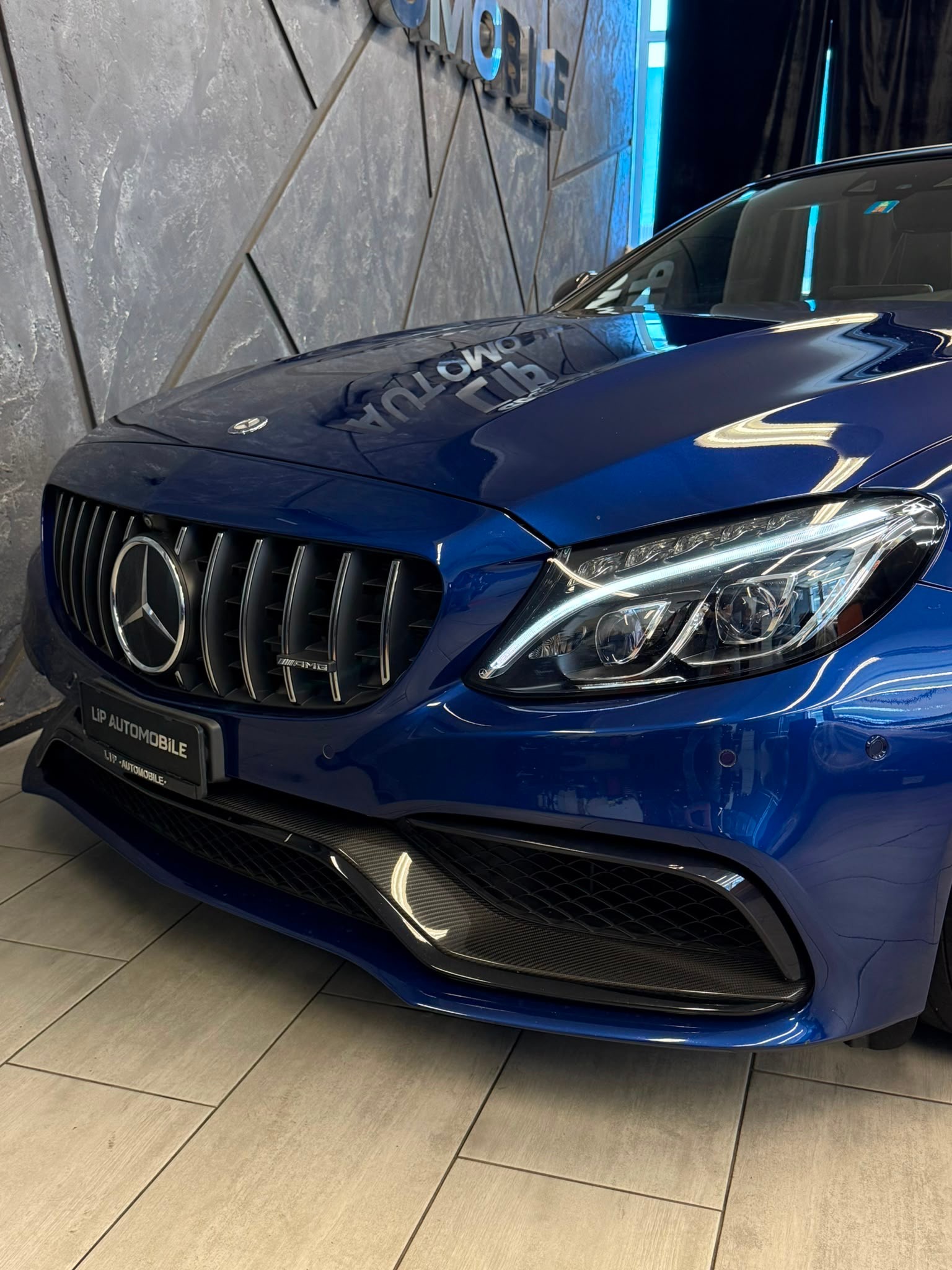 MERCEDES-BENZ C 63 S Cabriolet AMG Speedshift-image-17