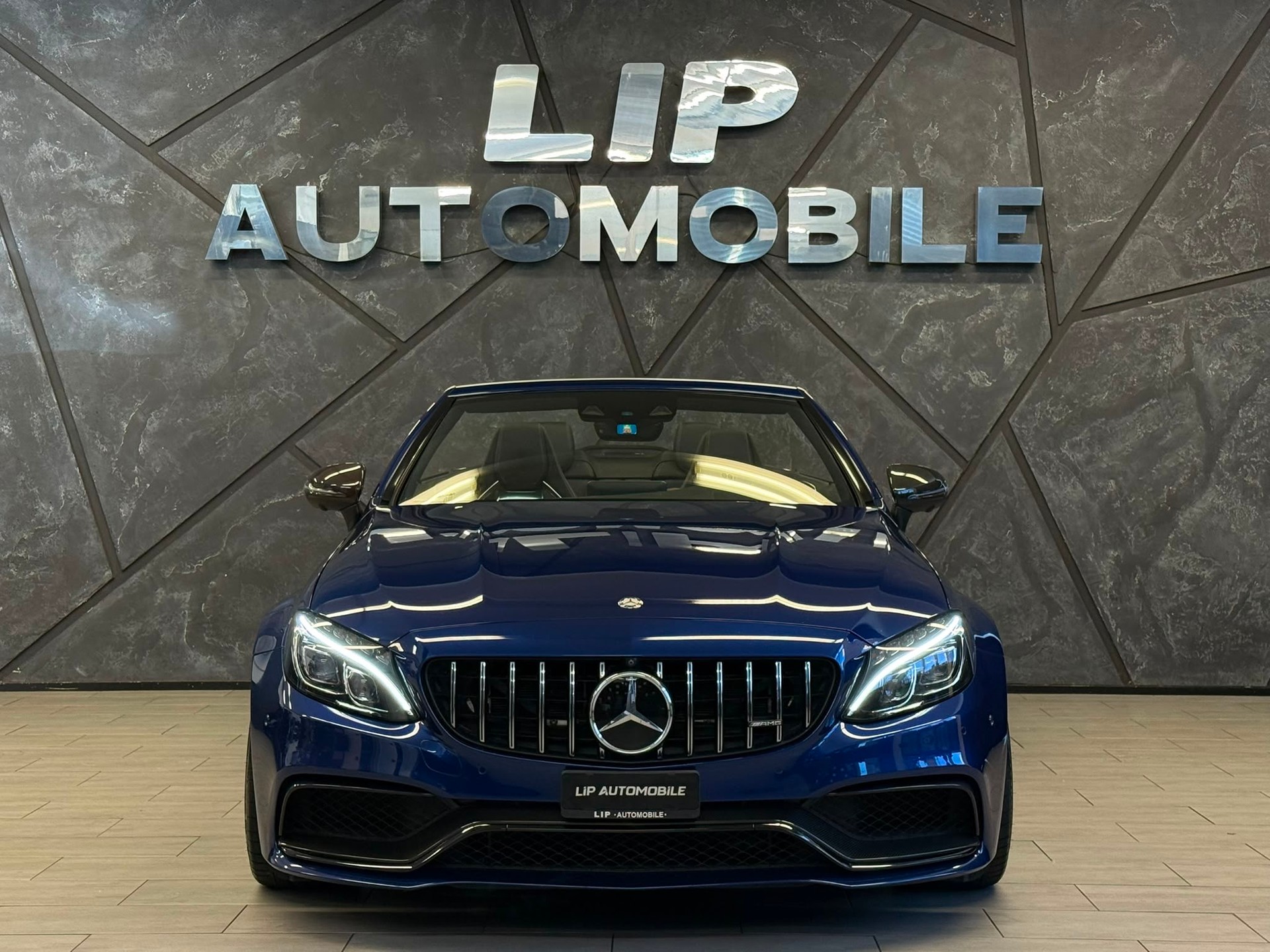 MERCEDES-BENZ C 63 S Cabriolet AMG Speedshift-image-1