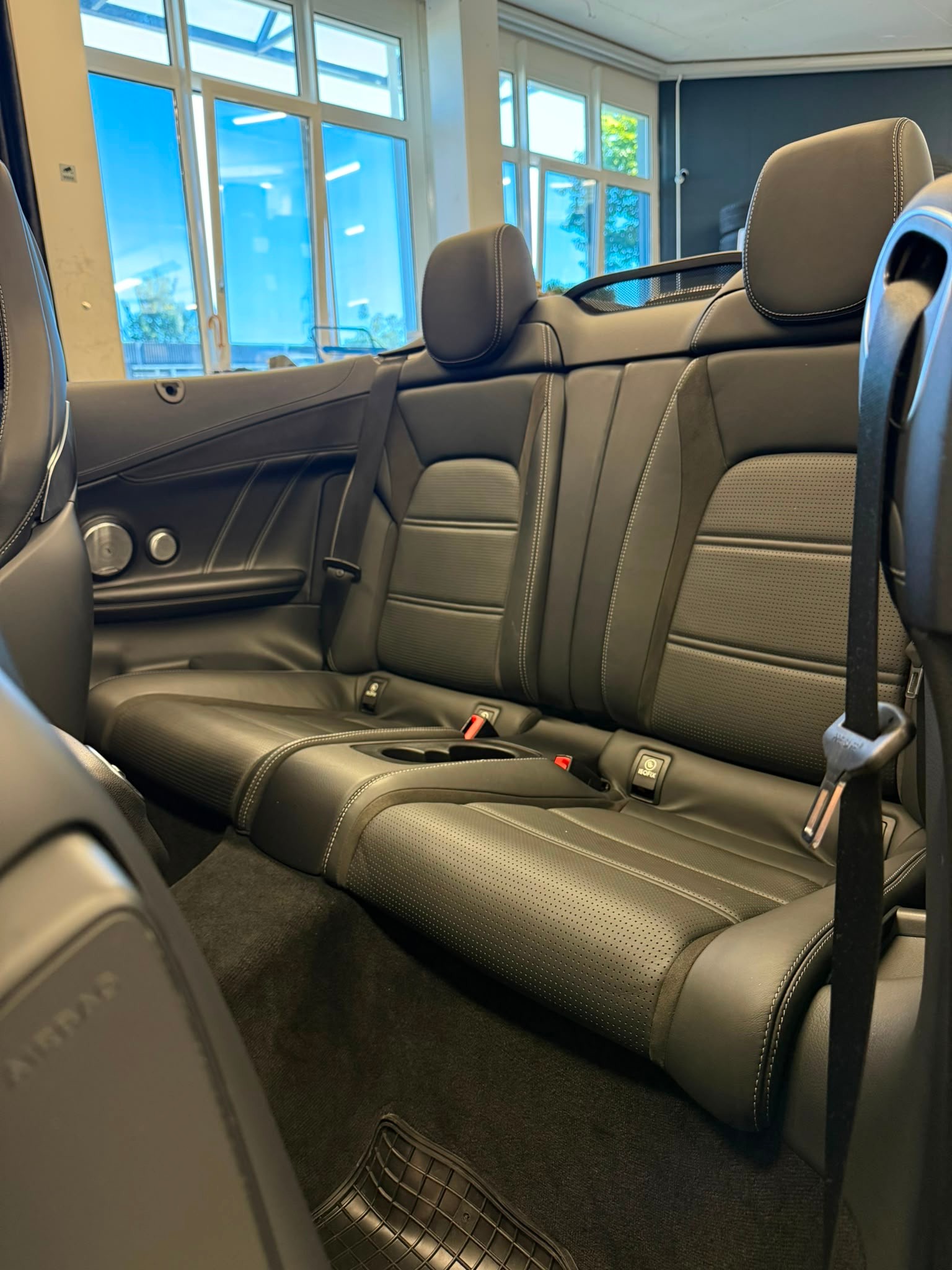 MERCEDES-BENZ C 63 S Cabriolet AMG Speedshift-image-15