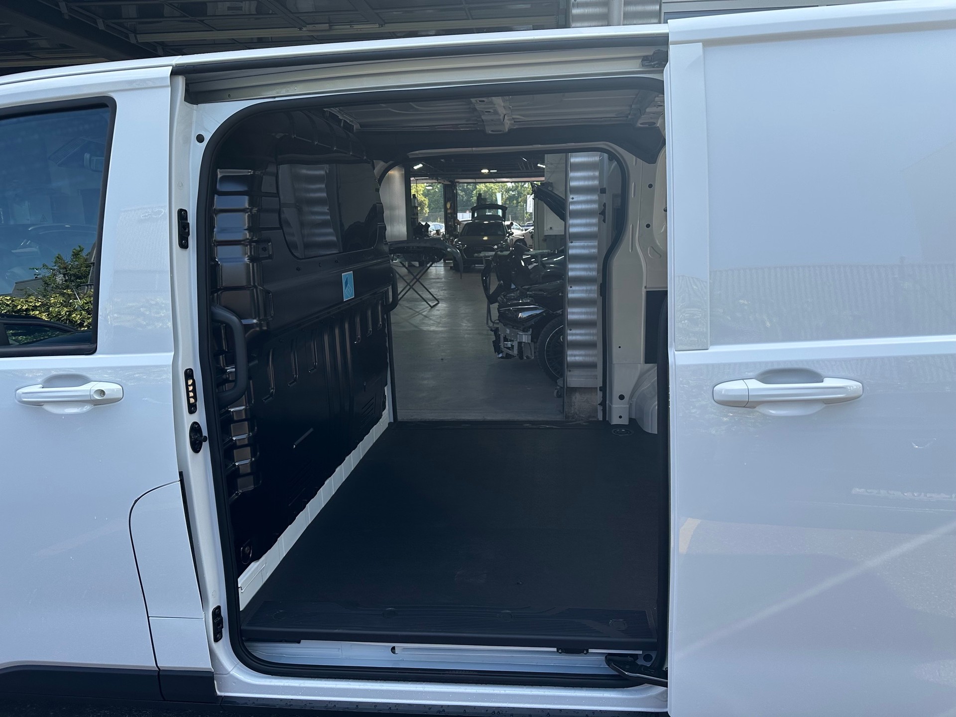 MAXUS Deliver 7 2.0D L1-image-7