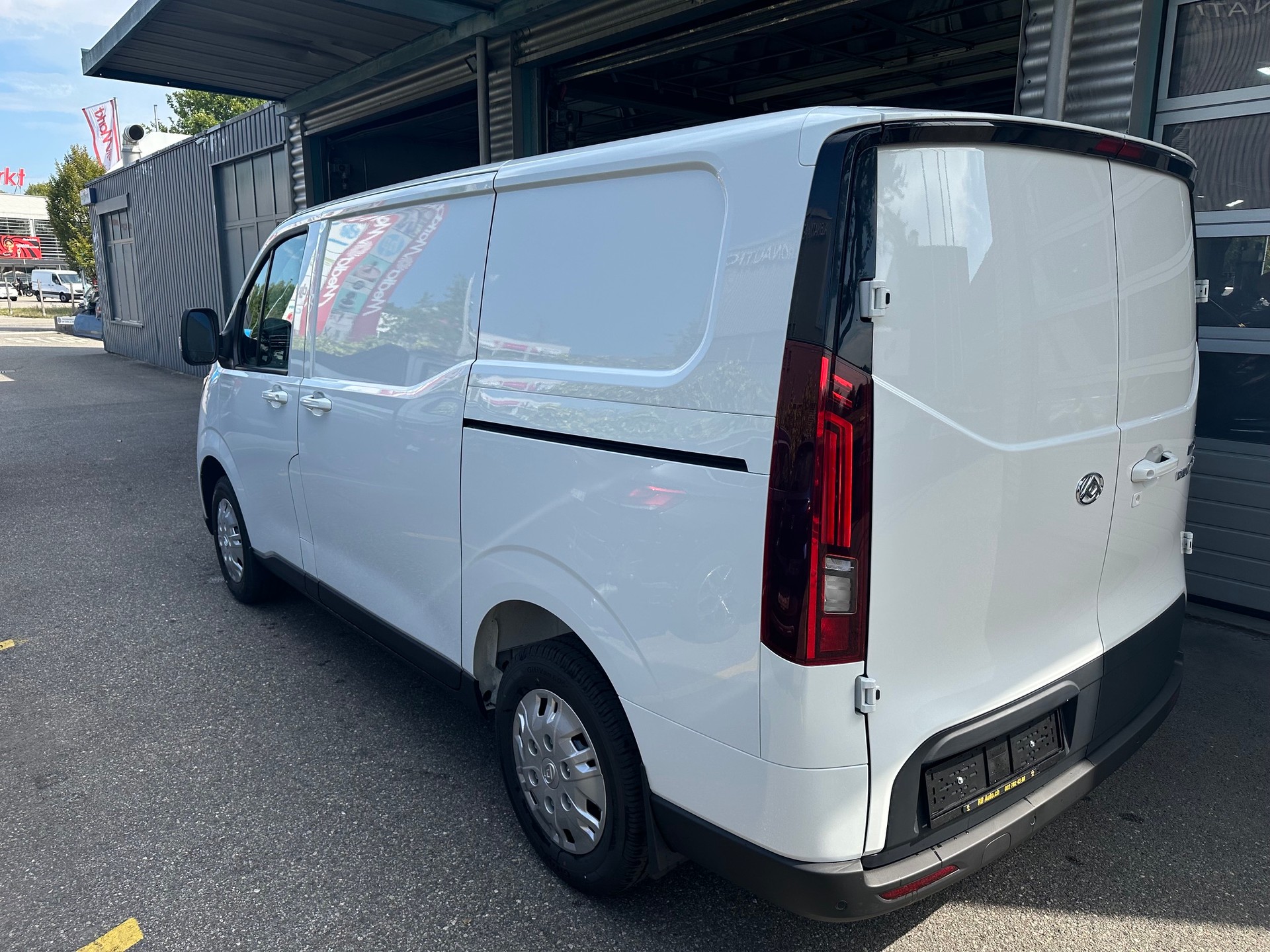 MAXUS Deliver 7 2.0D L1-image-2