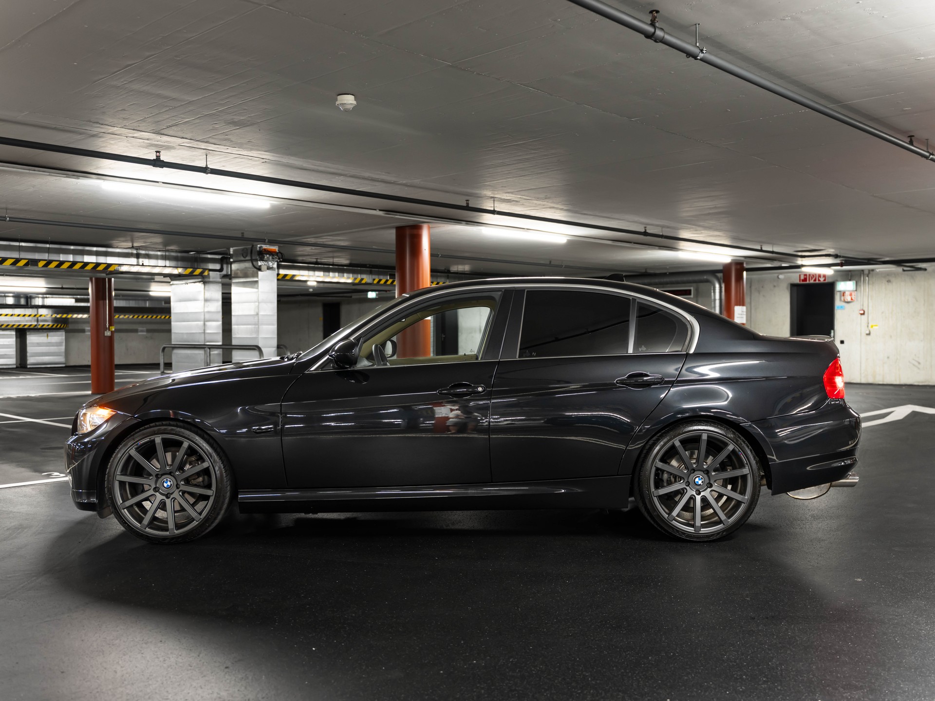 BMW 325i x-Drive Steptronic-image-5
