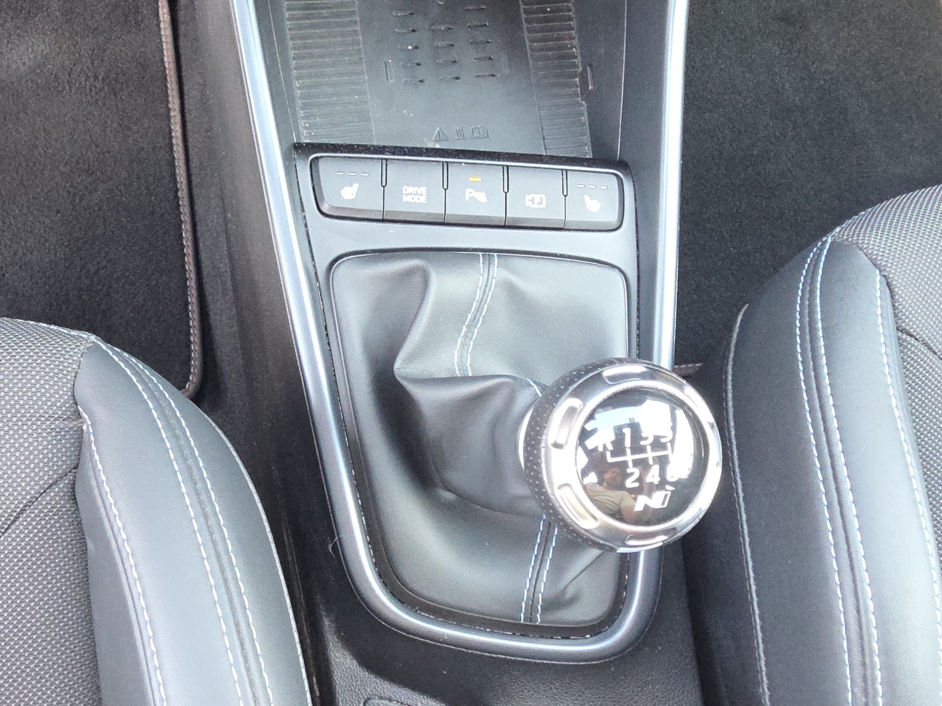 HYUNDAI i20 N 1.6 T-GDi-image-12