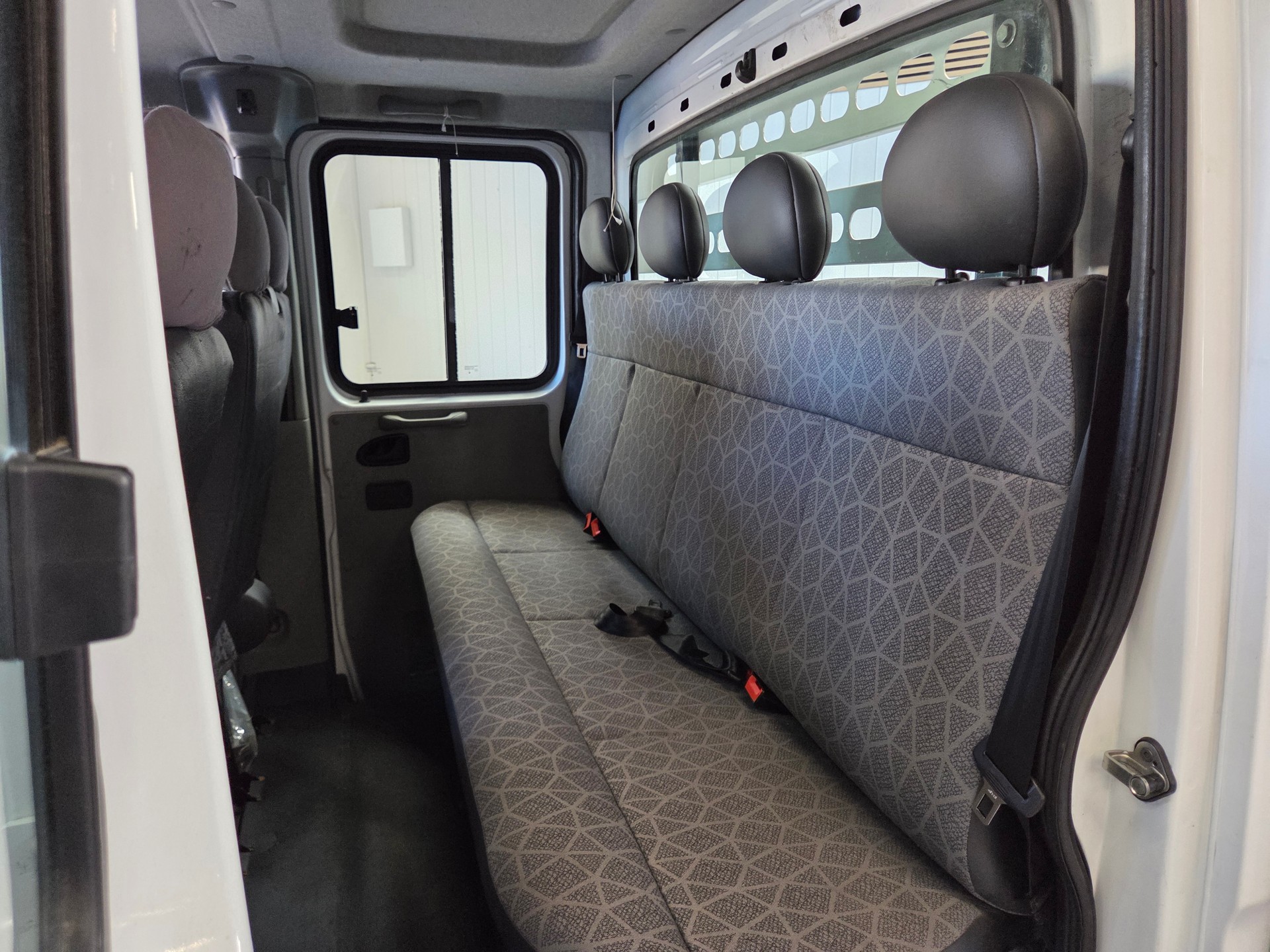 RENAULT Master T35 2.5dCi L3H1-image-8