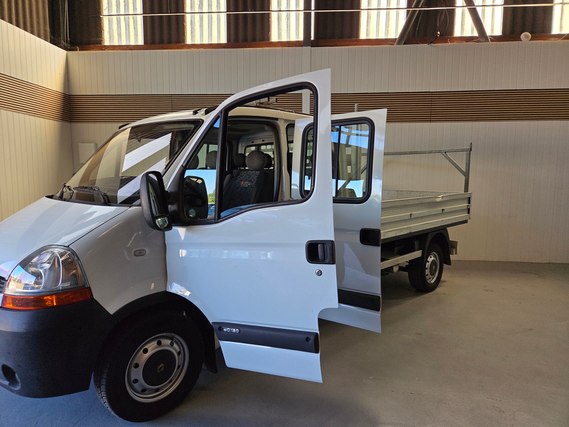 RENAULT Master T35 2.5dCi L3H1-image-11