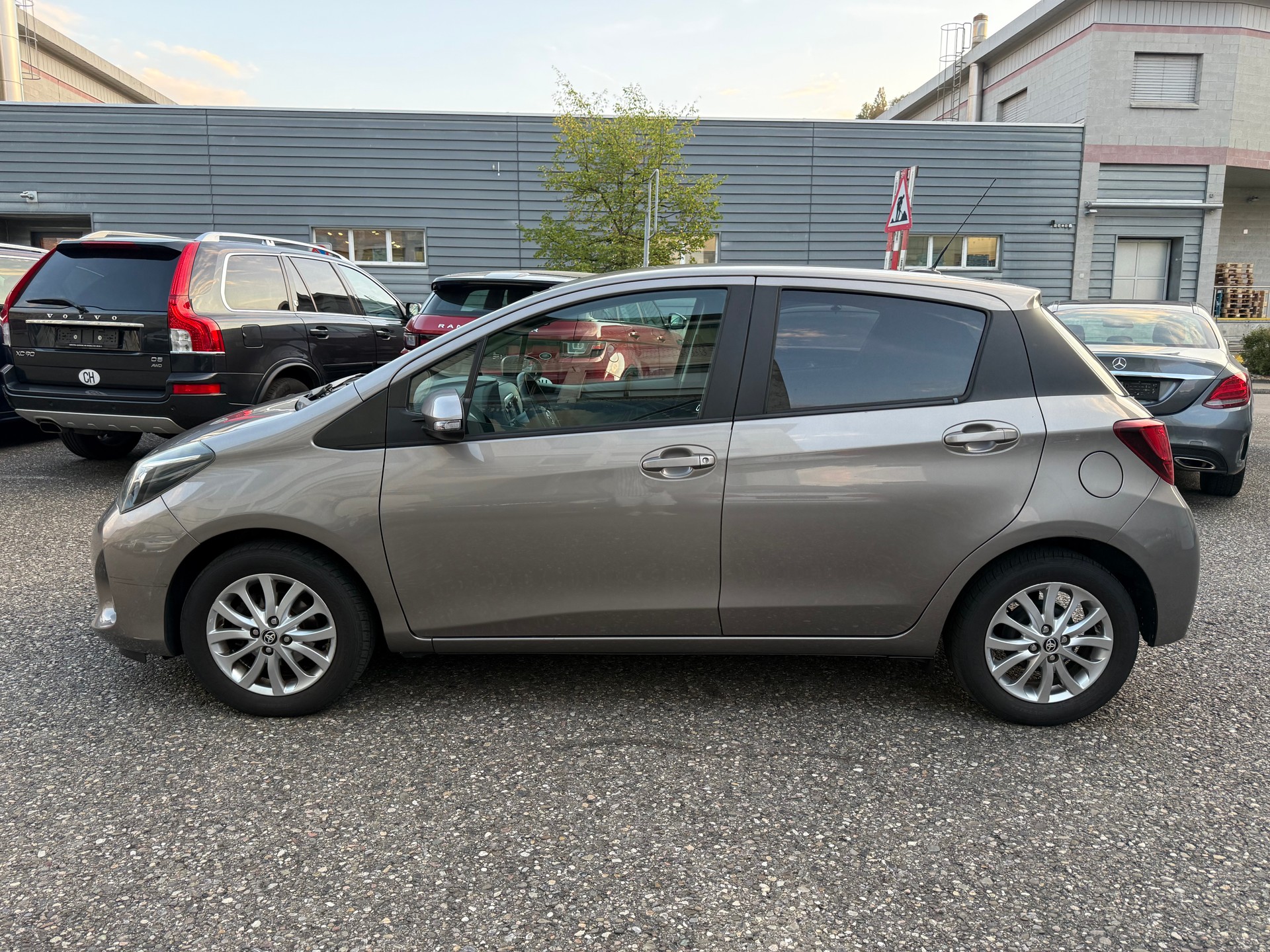 TOYOTA Yaris 1.33 Trend Multidrive S-image-2
