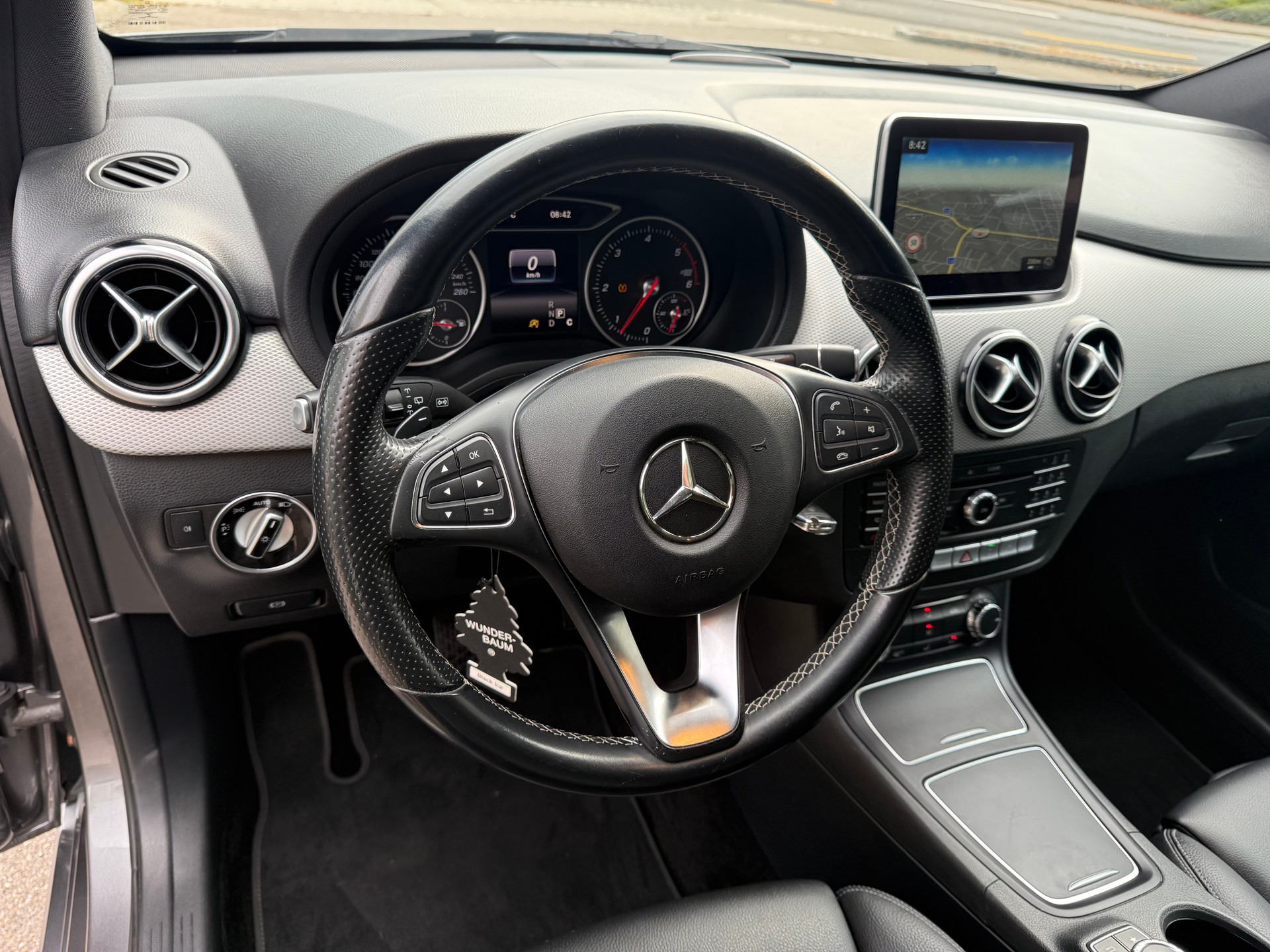 MERCEDES-BENZ B 220 CDI Urban 4Matic 7G-DCT-image-12