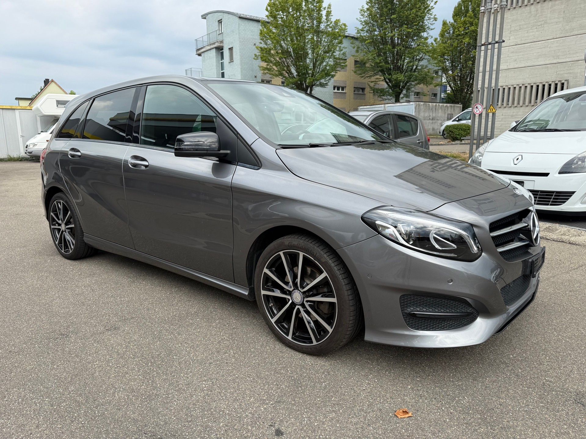 MERCEDES-BENZ B 220 CDI Urban 4Matic 7G-DCT-image-2