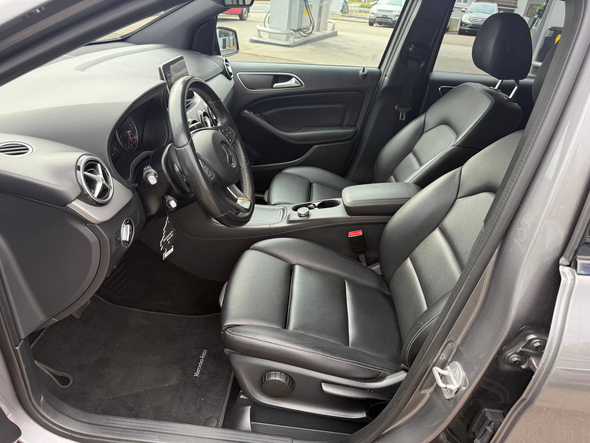 MERCEDES-BENZ B 220 CDI Urban 4Matic 7G-DCT-image-8