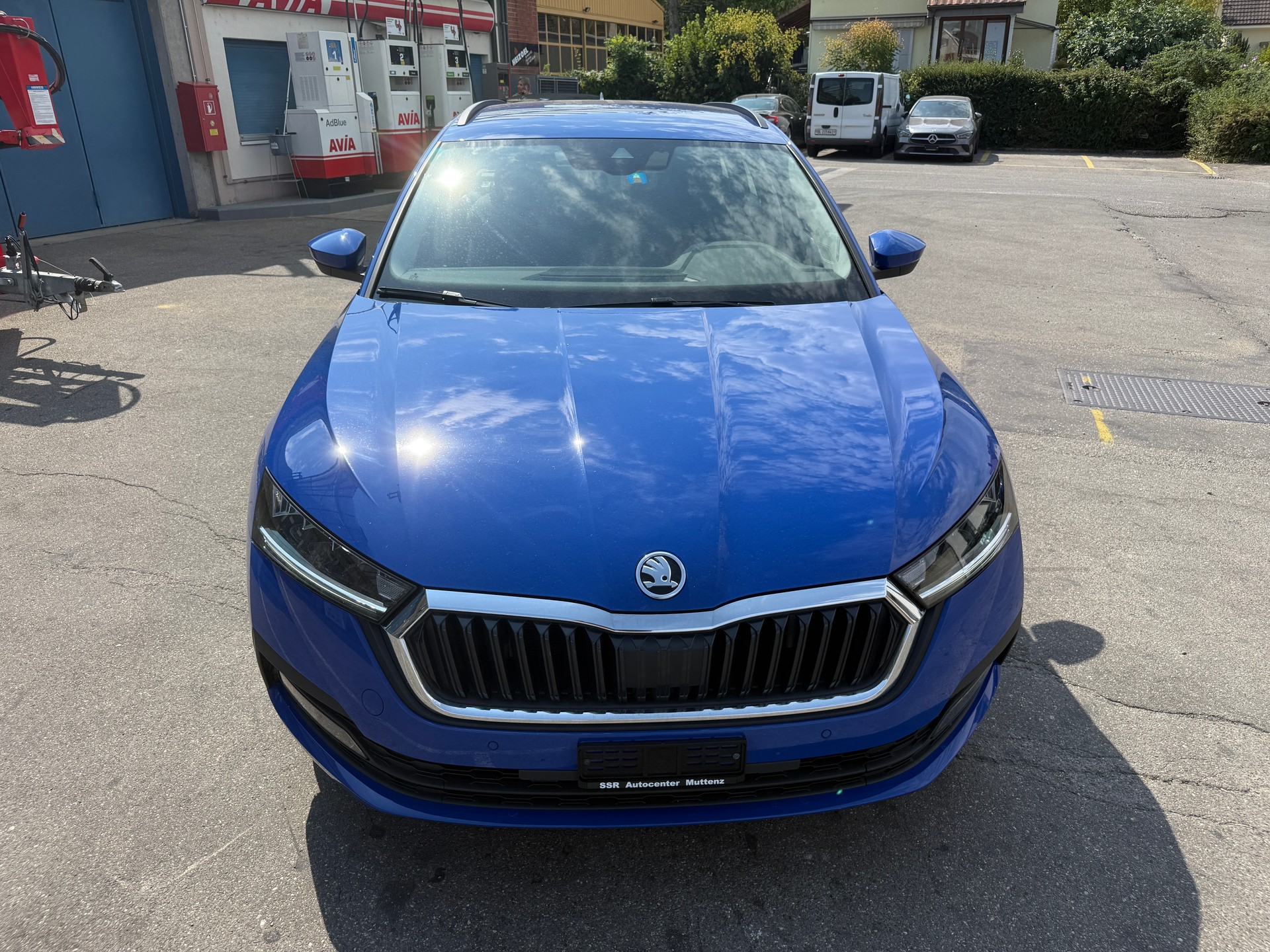 SKODA Octavia Combi 2.0 TDI DSG Ambition-image-2