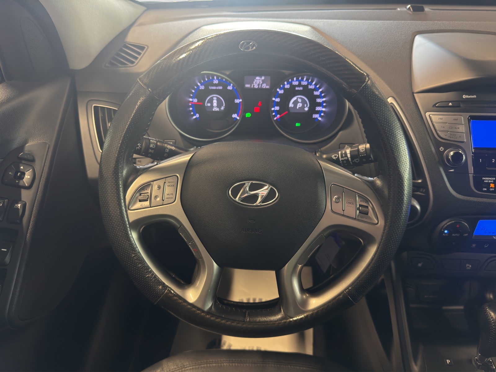HYUNDAI iX 35 2.0 CRDi Style 4WD Automatic-image-11