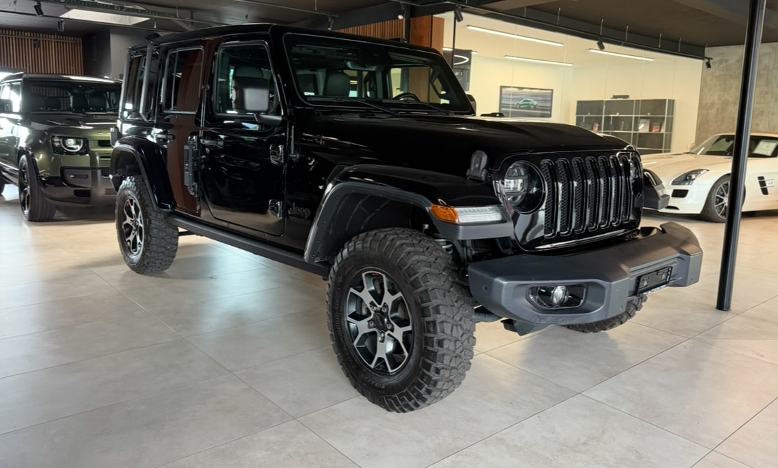 JEEP Wrangler 2.0 Unlimited Sahara Automatic-image-2
