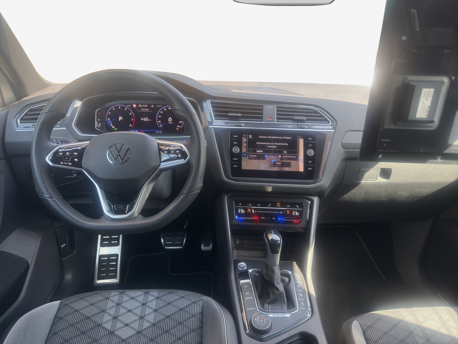 VW Tiguan 2.0TSI R-Line 4Motion DSG-image-8
