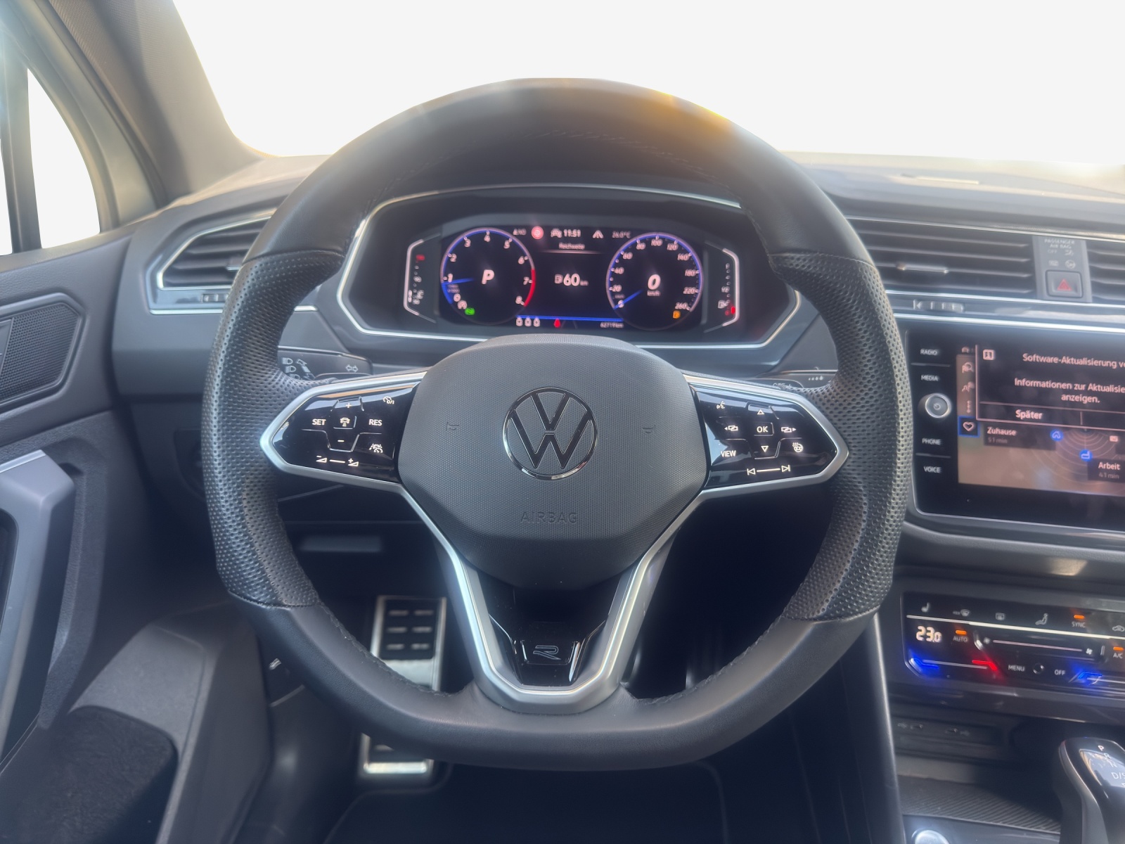 VW Tiguan 2.0TSI R-Line 4Motion DSG-image-9