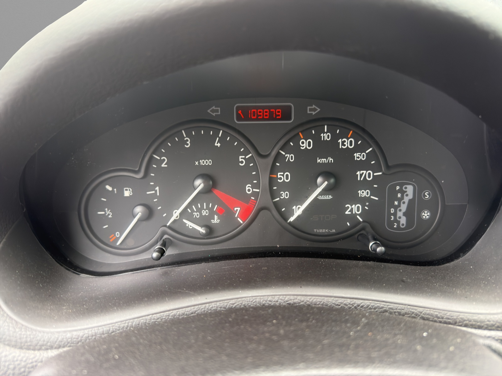 PEUGEOT 206 1.6 16V (XT) Premium-image-8