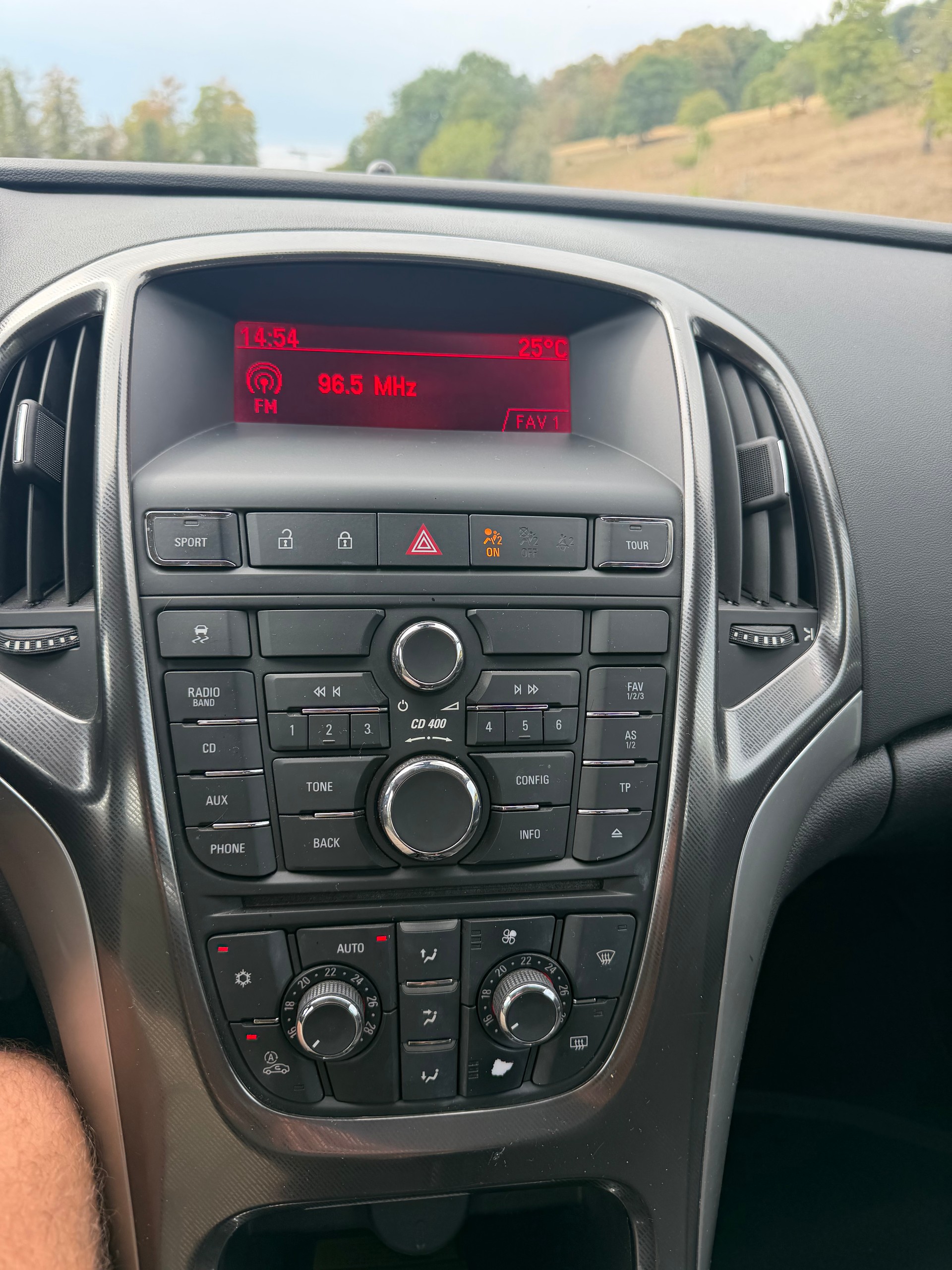 OPEL Astra 1.6i 16V Turbo Cosmo-image-10