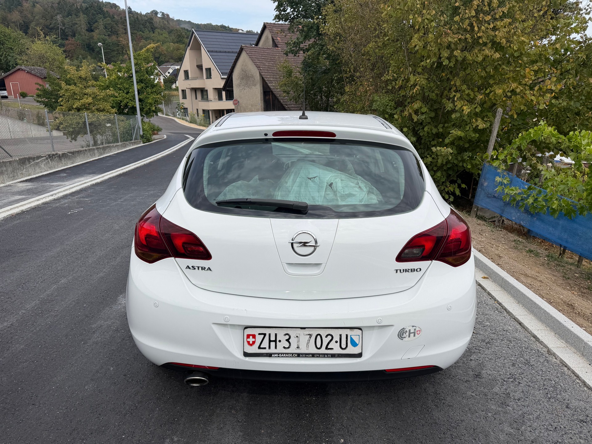 OPEL Astra 1.6i 16V Turbo Cosmo-image-4