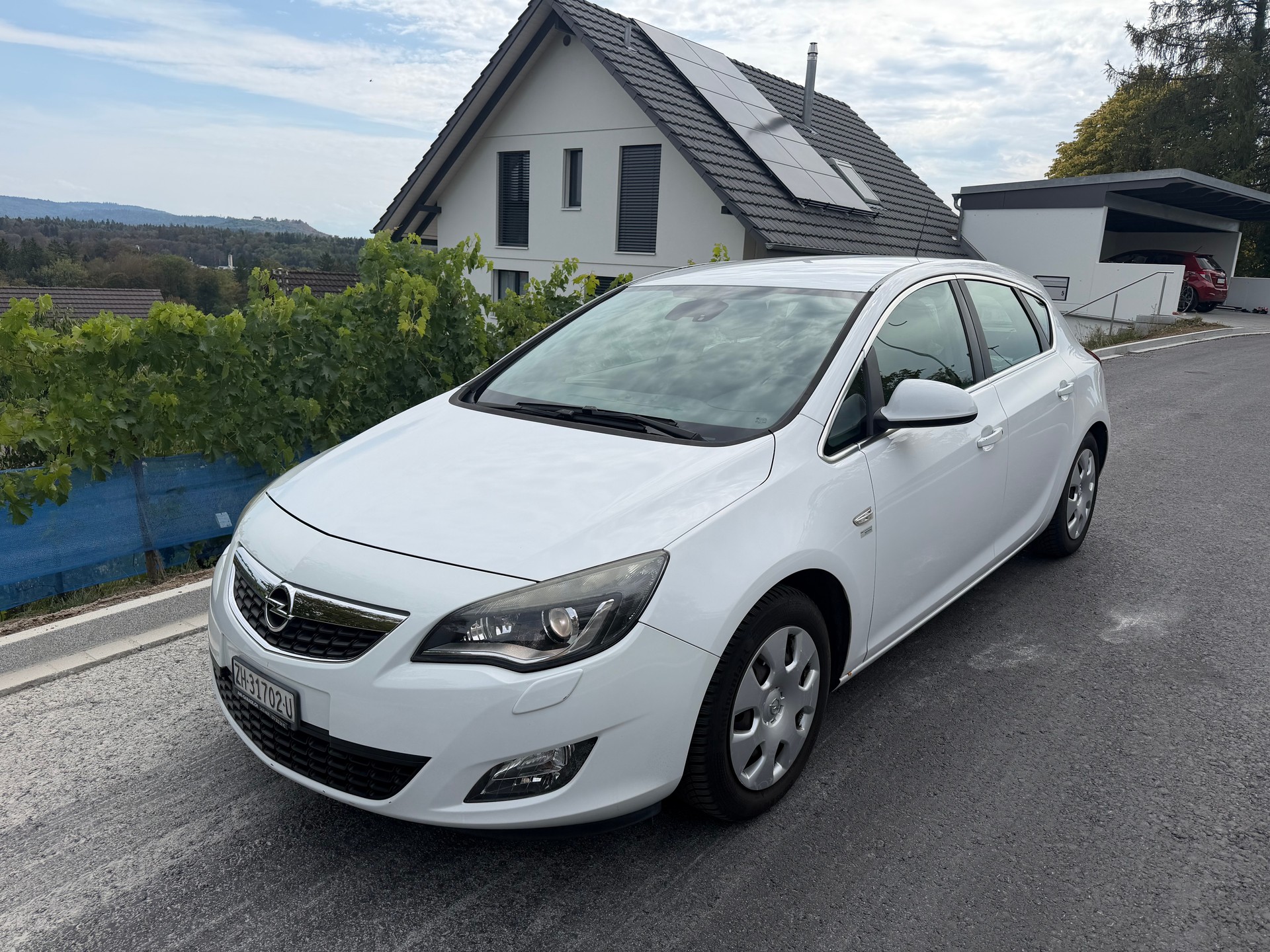 OPEL Astra 1.6i 16V Turbo Cosmo-image-0