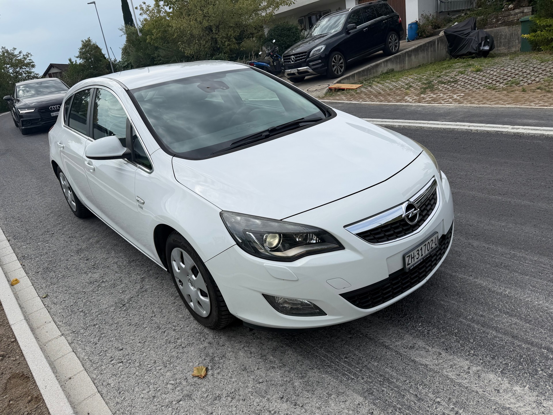 OPEL Astra 1.6i 16V Turbo Cosmo-image-2