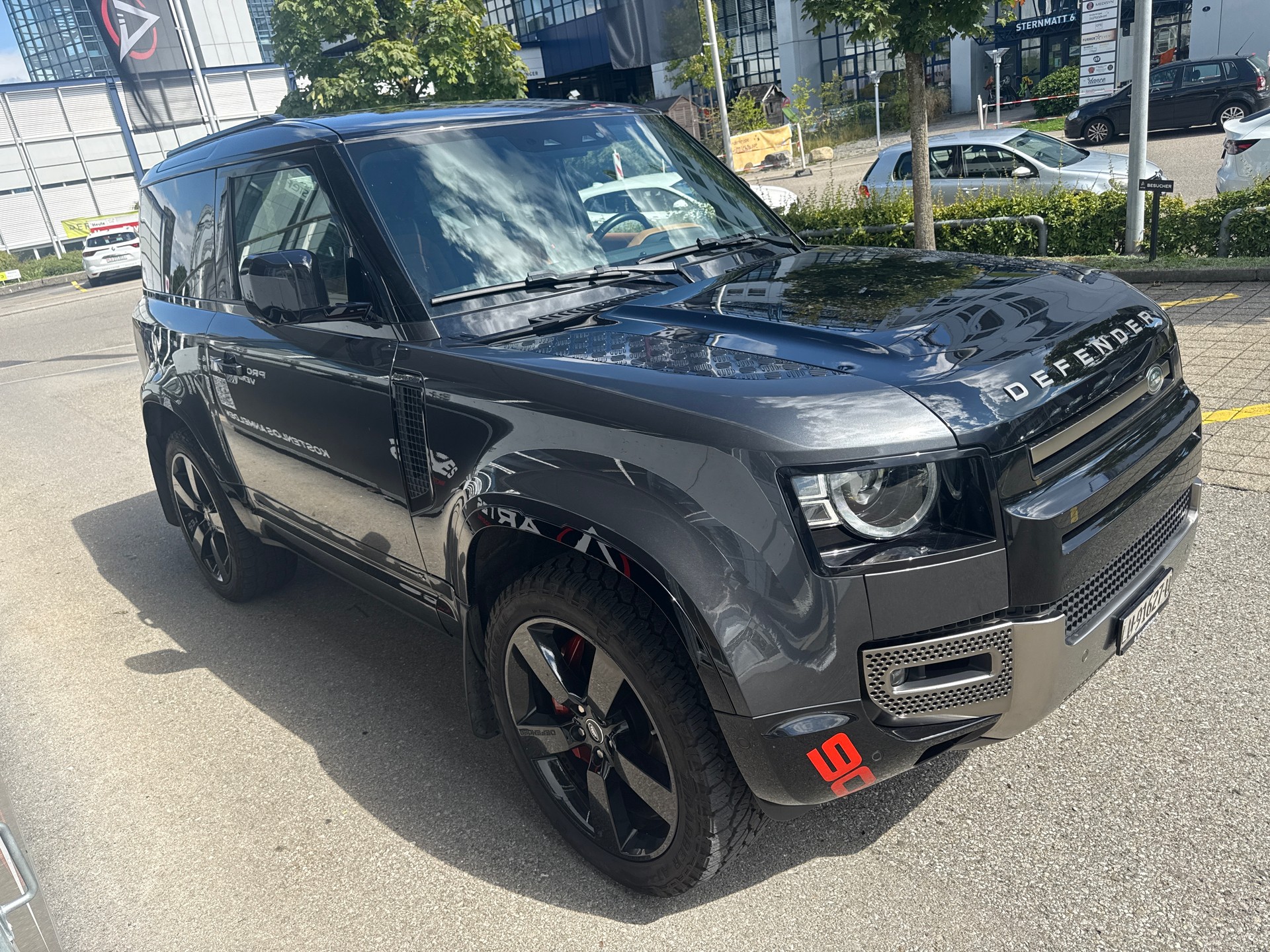 LAND ROVER Defender 90 P400 I6 First Edition 3.0 AT8
