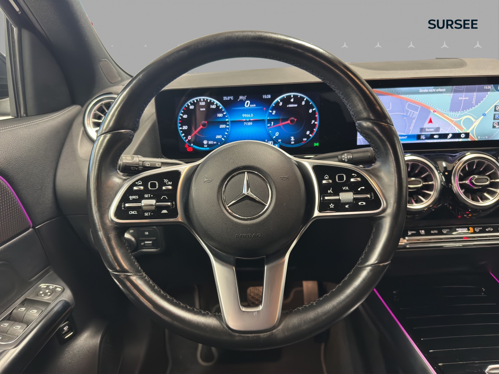 MERCEDES-BENZ GLA 200 Progressive 7G-DCT-image-9