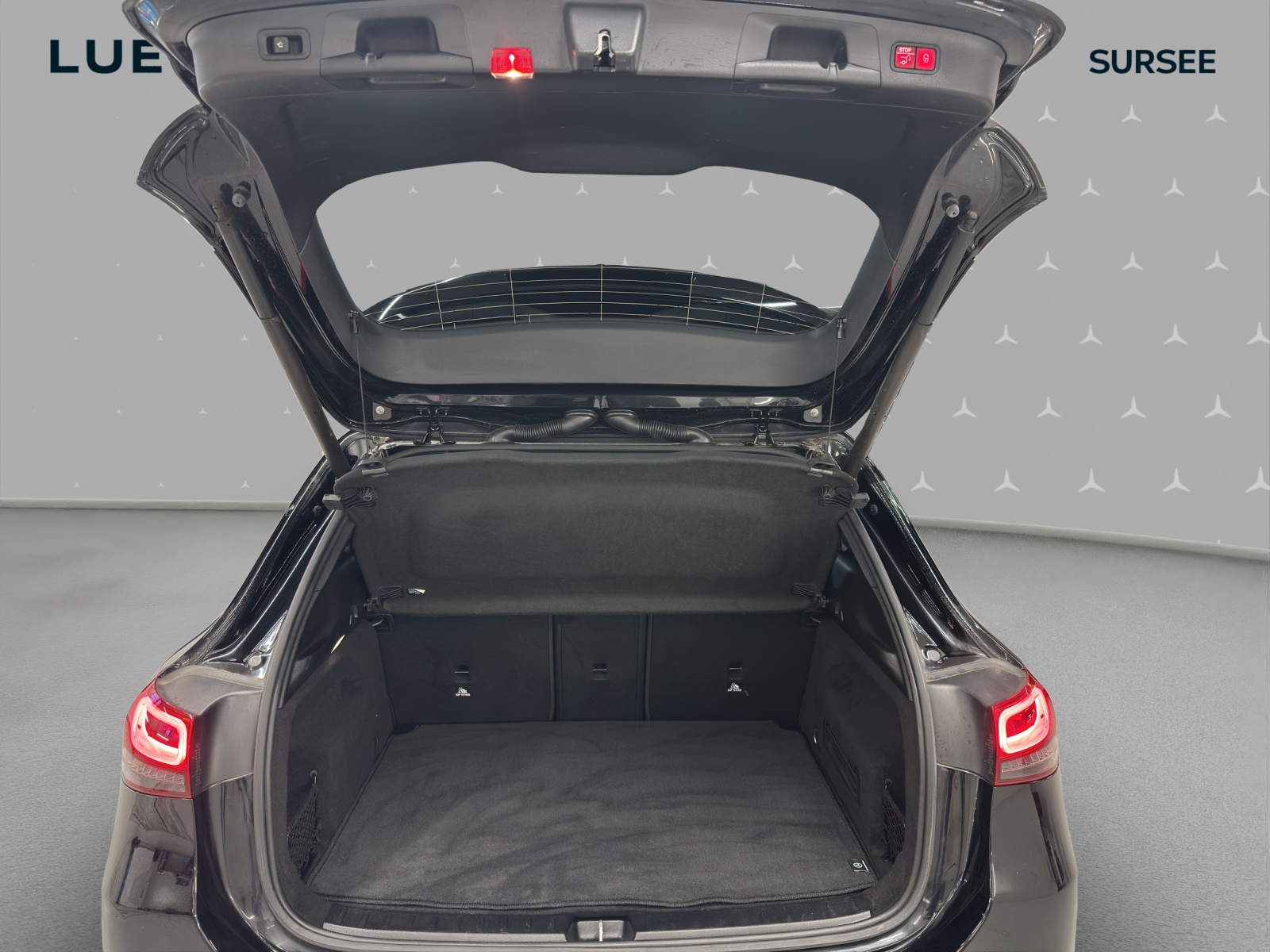 MERCEDES-BENZ GLA 200 Progressive 7G-DCT-image-14