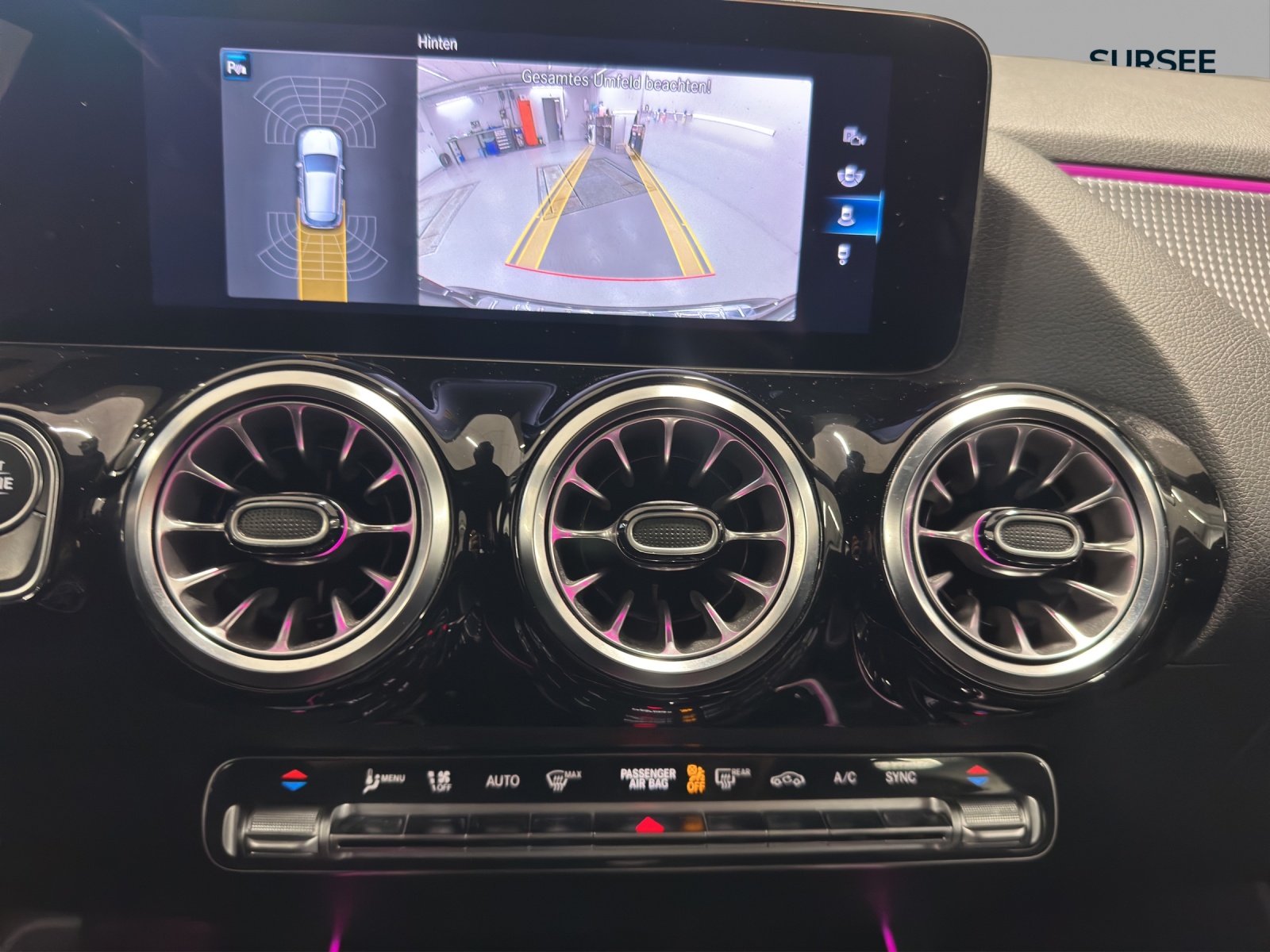 MERCEDES-BENZ GLA 200 Progressive 7G-DCT-image-11