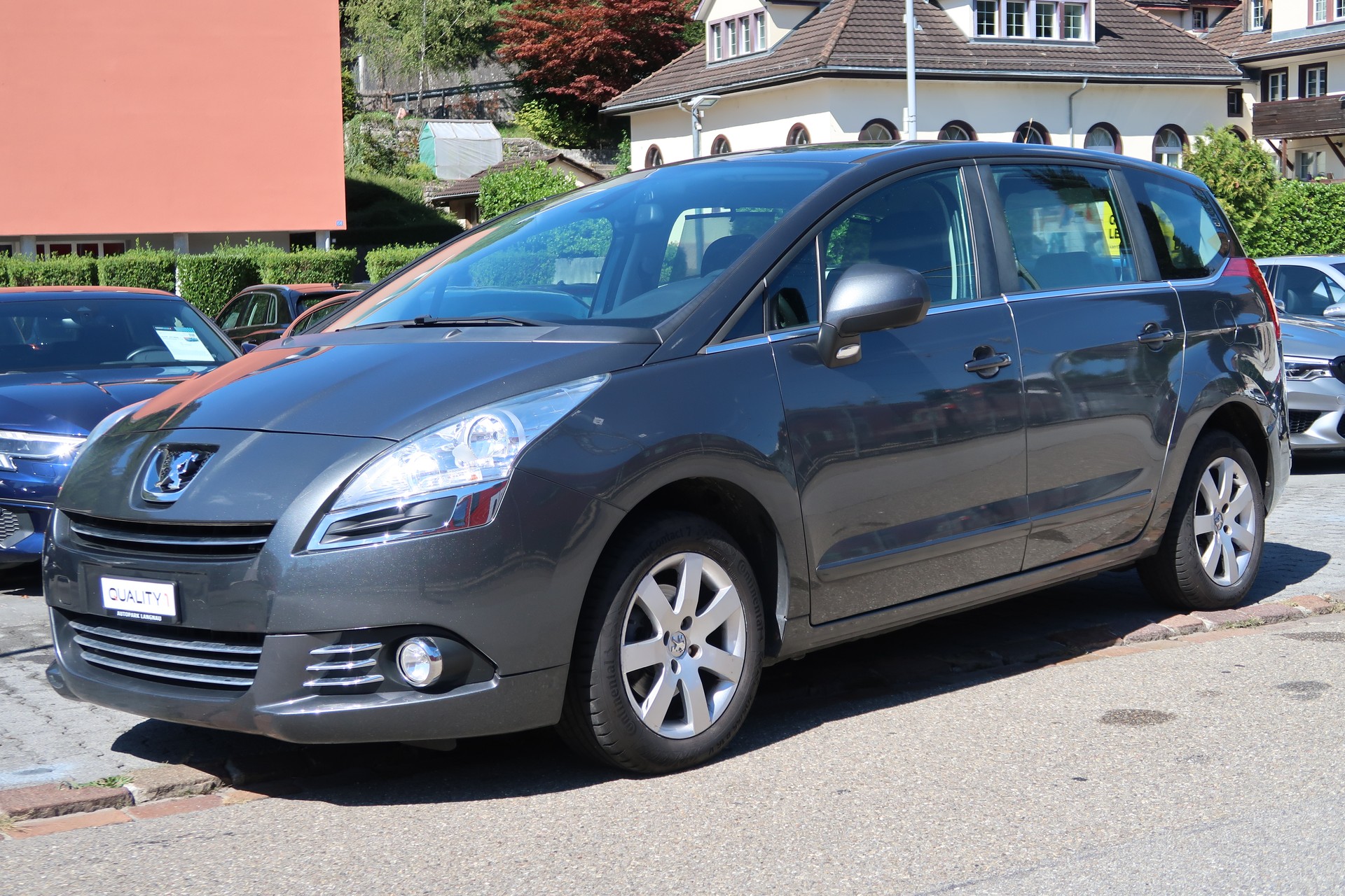 PEUGEOT 5008 1.6 HDI Business