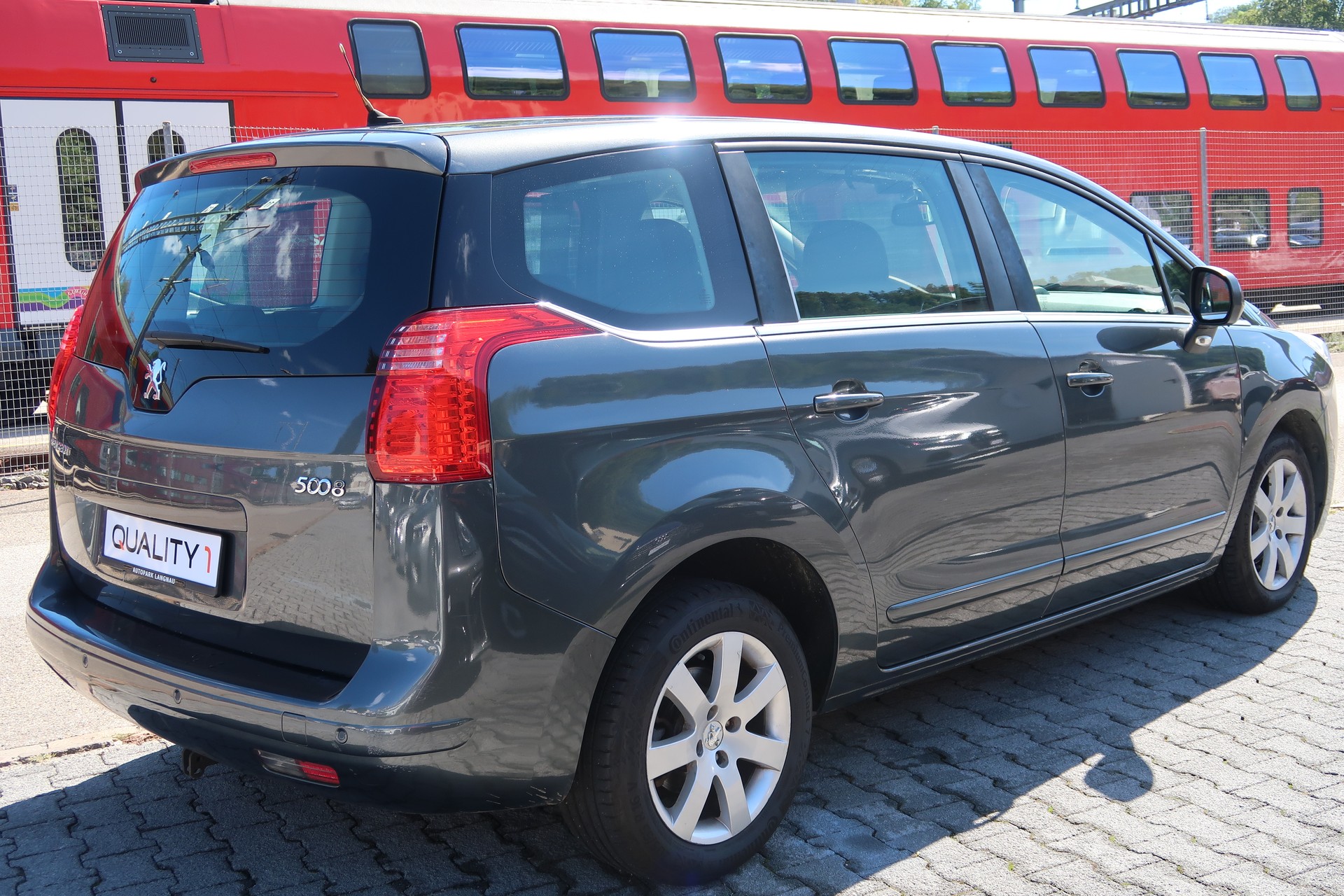 PEUGEOT 5008 1.6 HDI Business-showroom-element-3