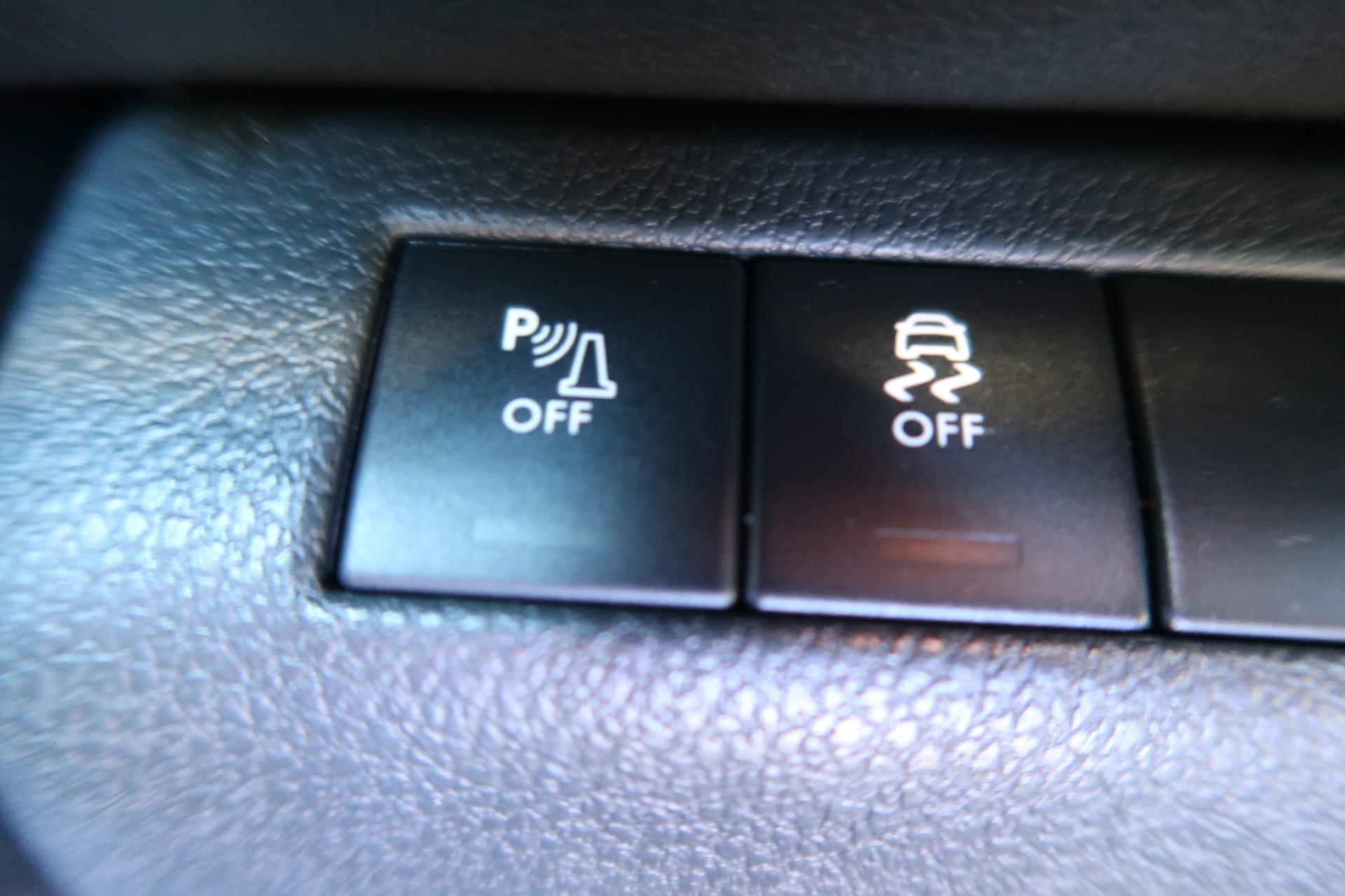 PEUGEOT 5008 1.6 HDI Business-image-16