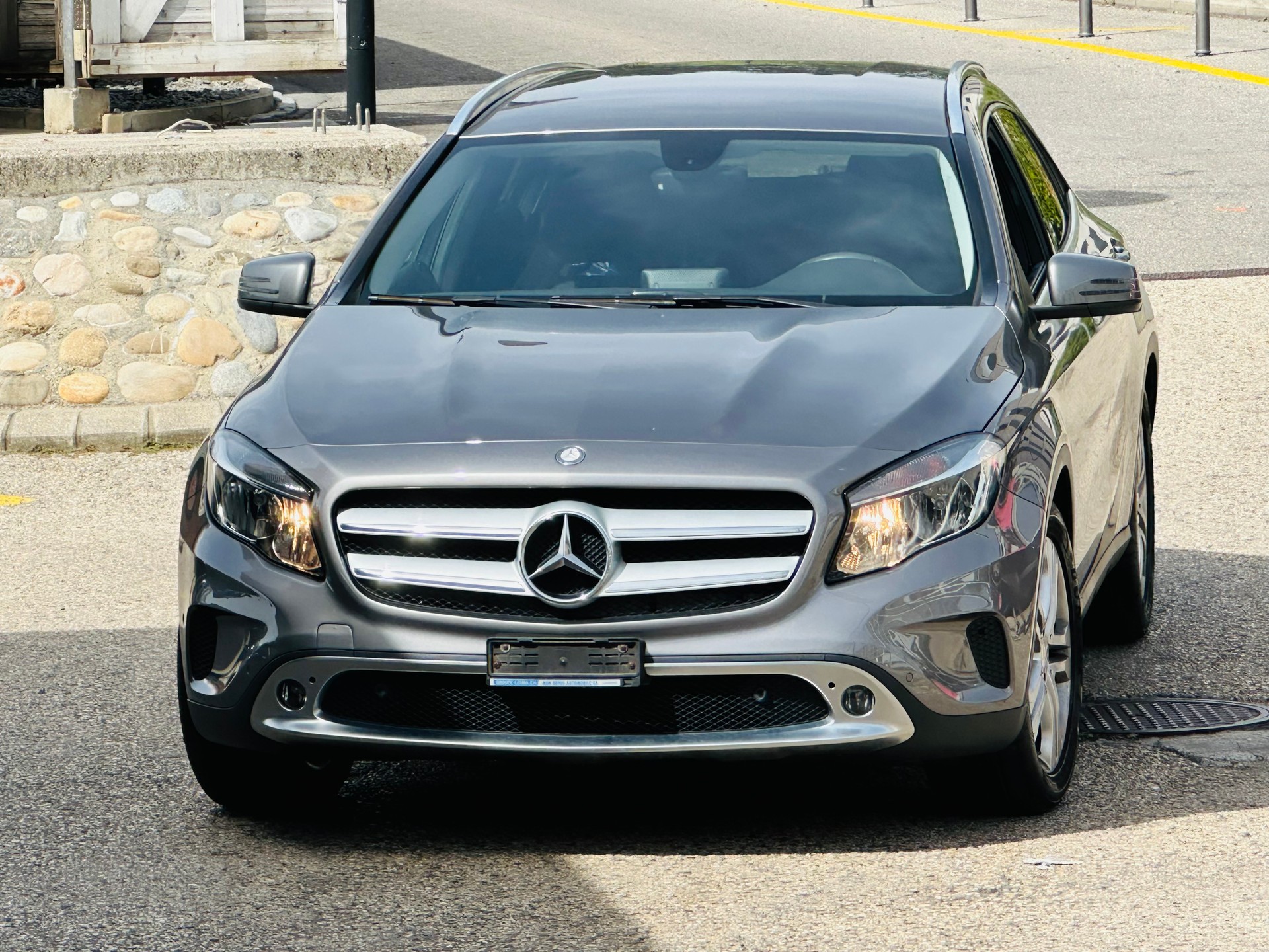MERCEDES-BENZ GLA 200 Urban-image-0